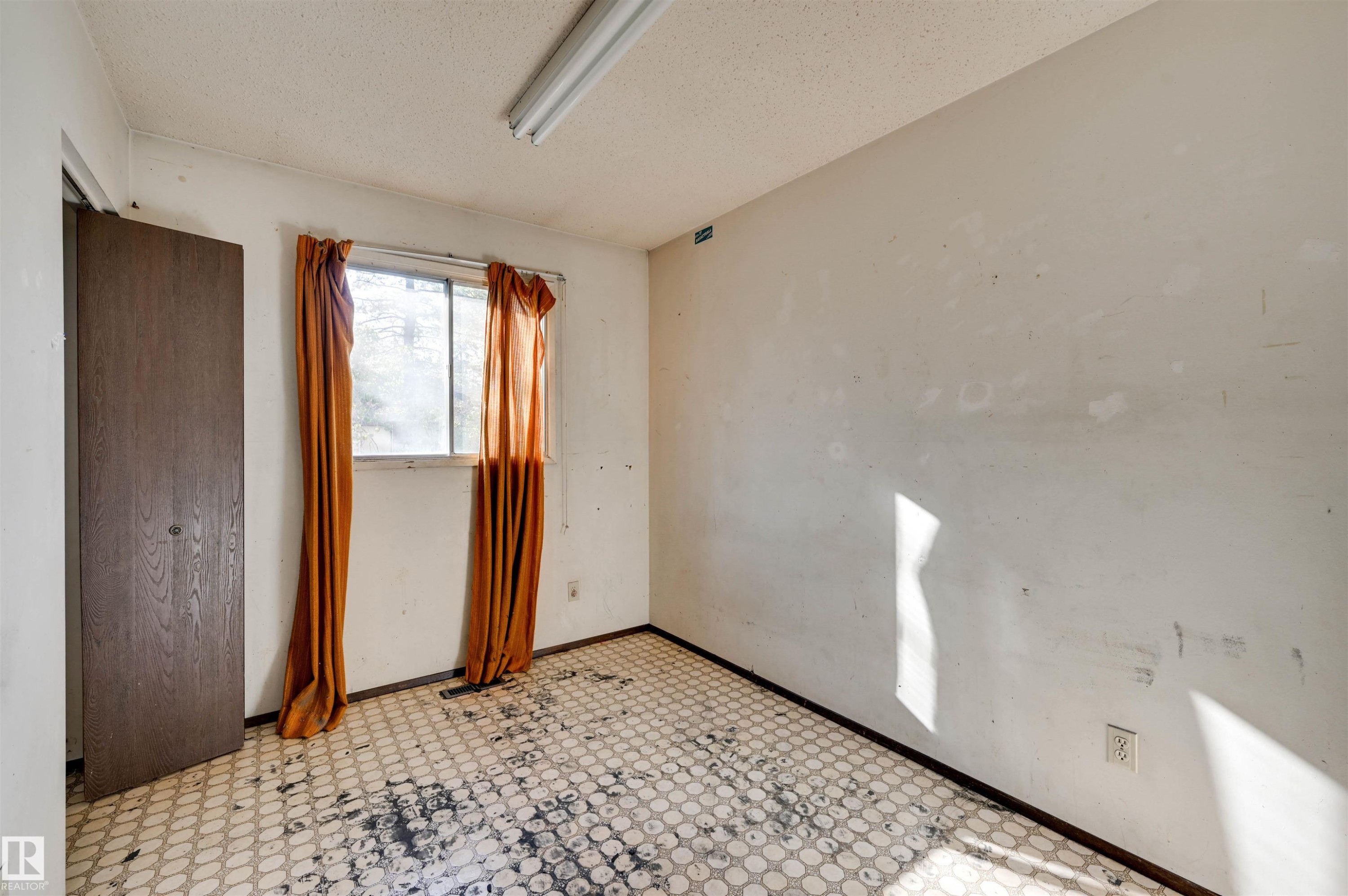3813 134 Avenue Nw, Edmonton, AB