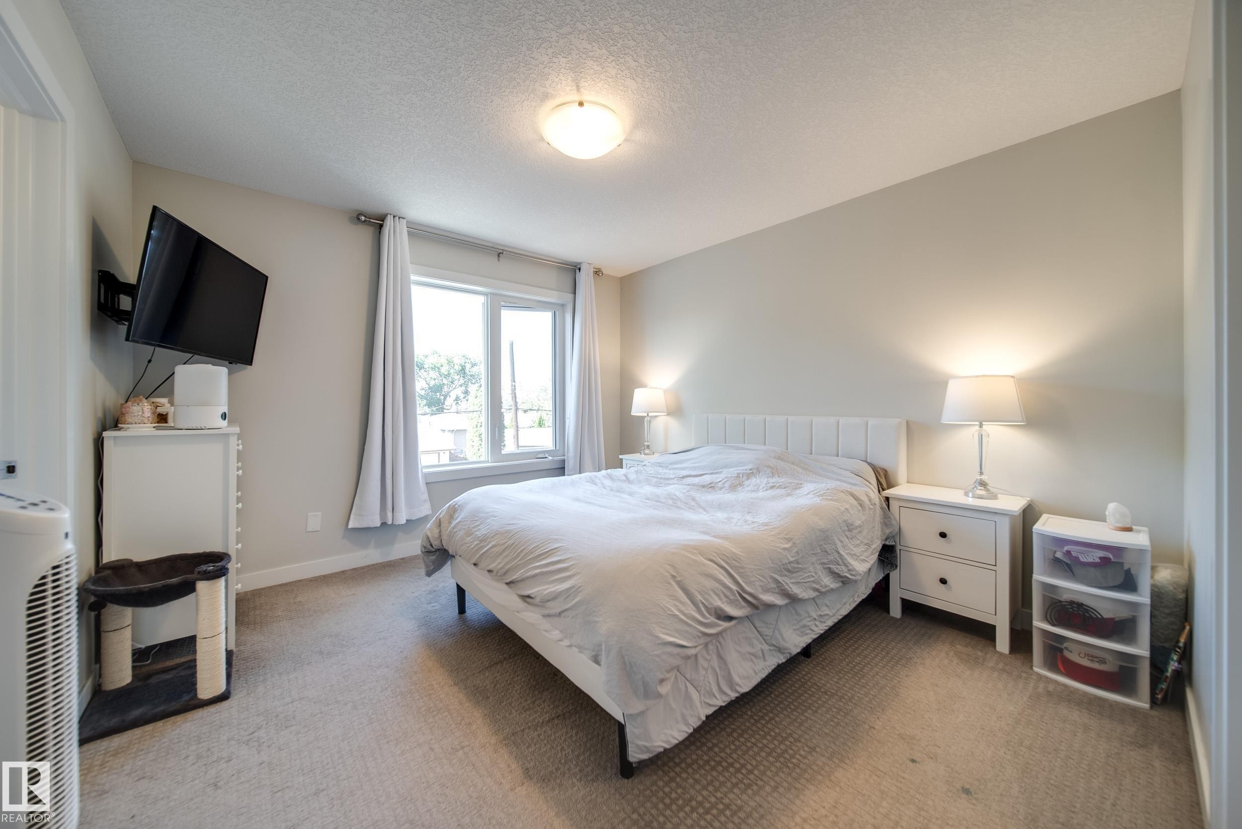 10328 83 Street Nw, Edmonton, AB