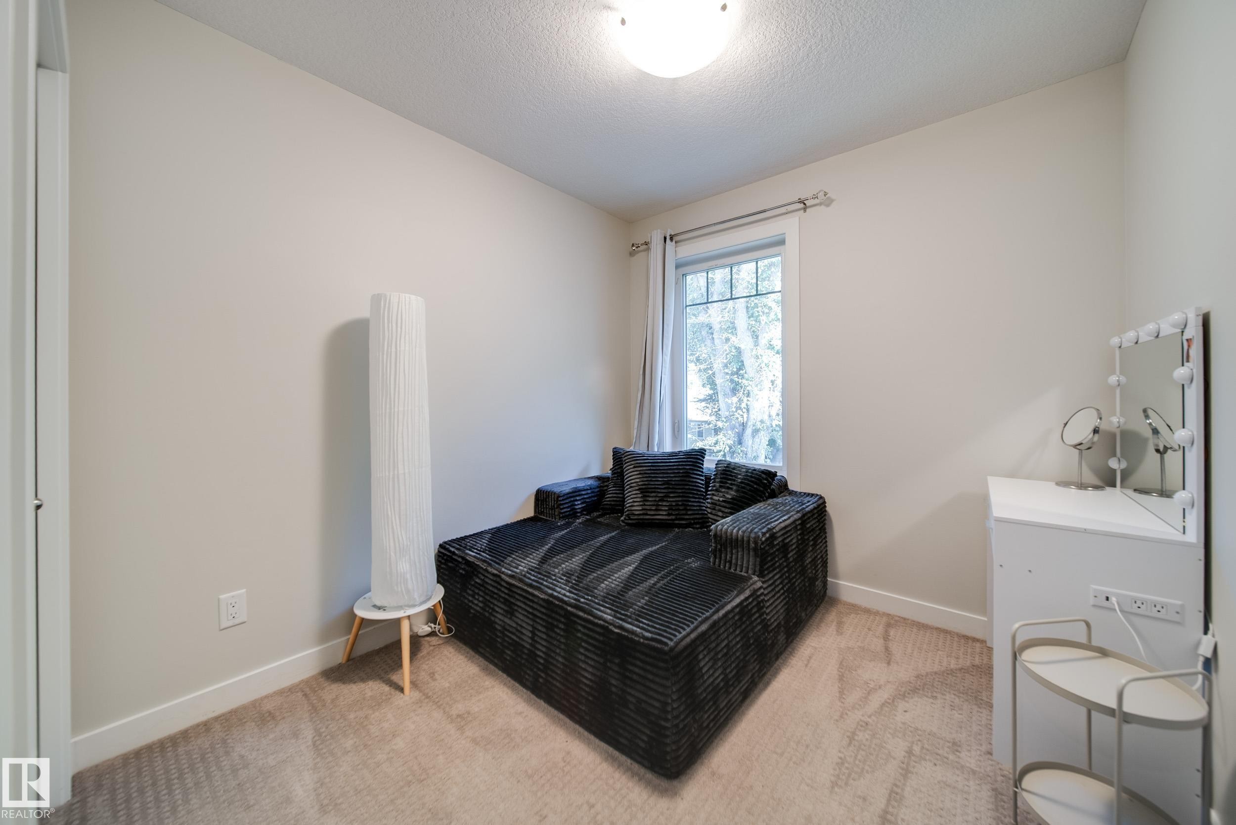 10328 83 Street Nw, Edmonton, AB