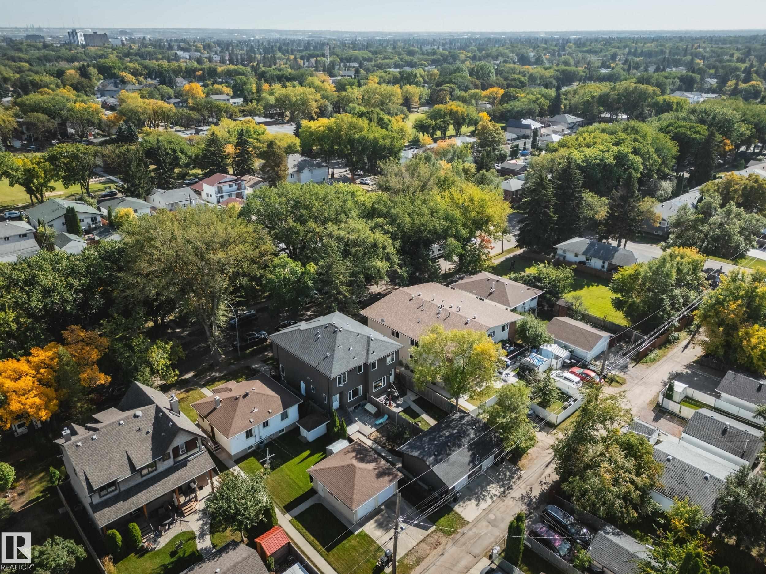 10328 83 Street Nw, Edmonton, AB