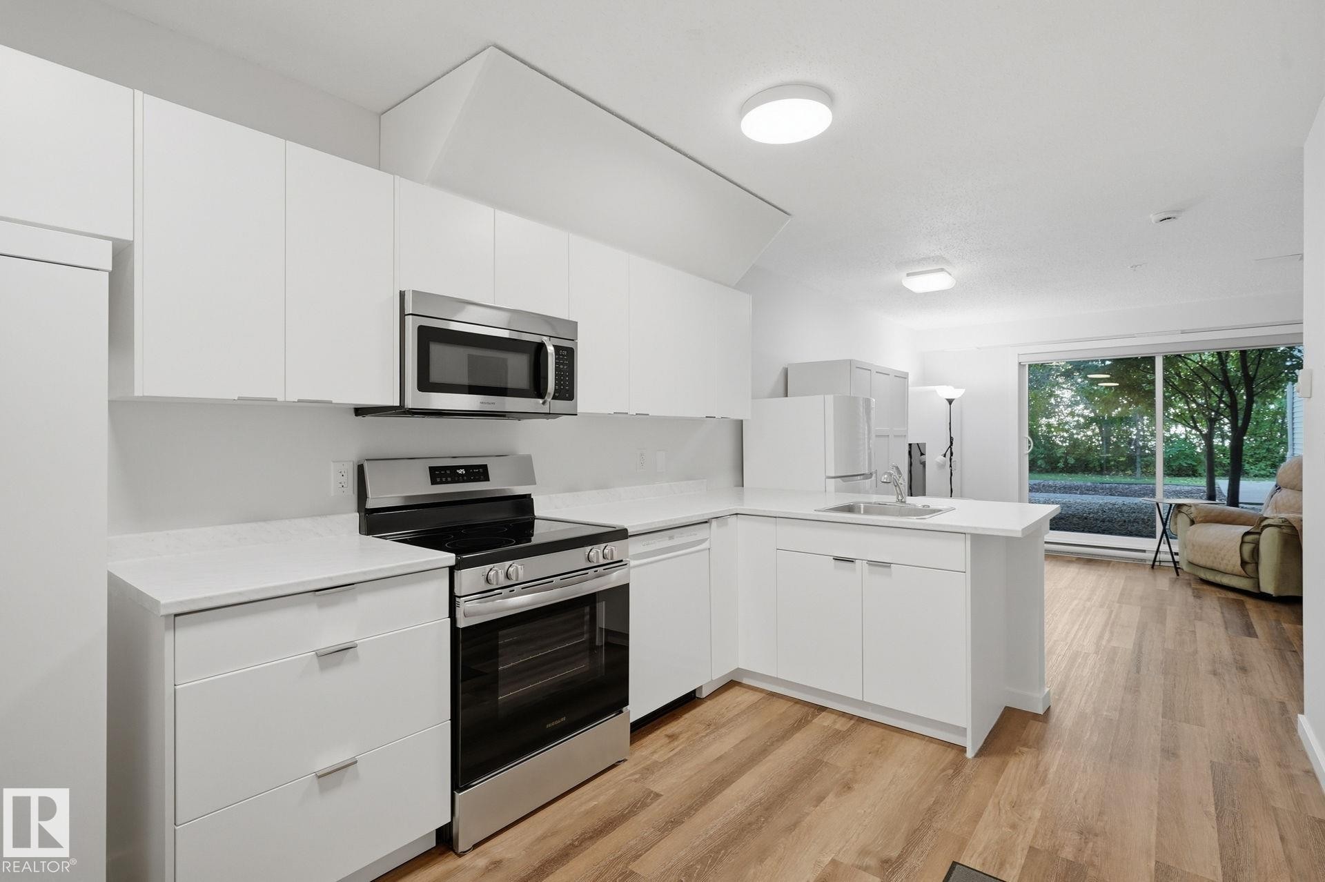 #111 610 Calahoo Rd, Spruce Grove, AB