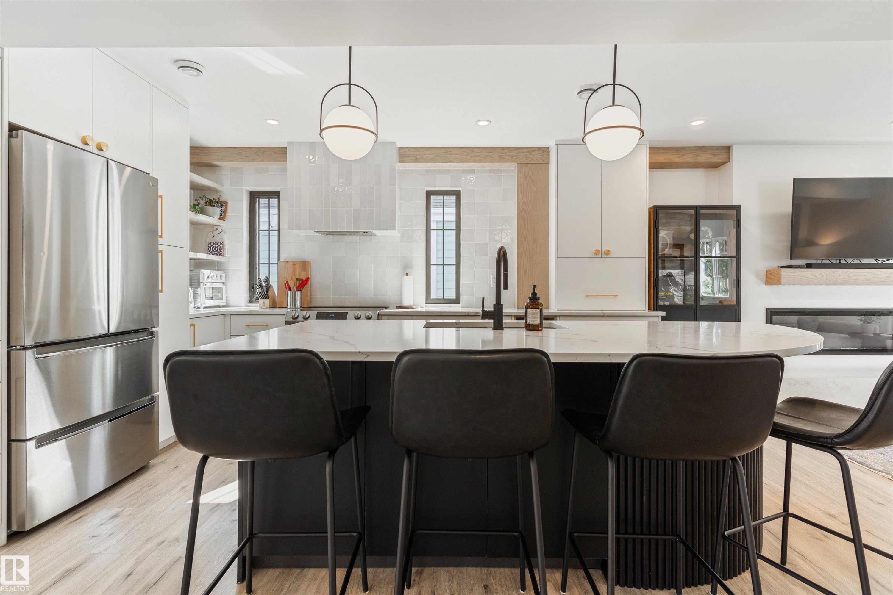 9342 74 Avenue Nw, Edmonton, AB