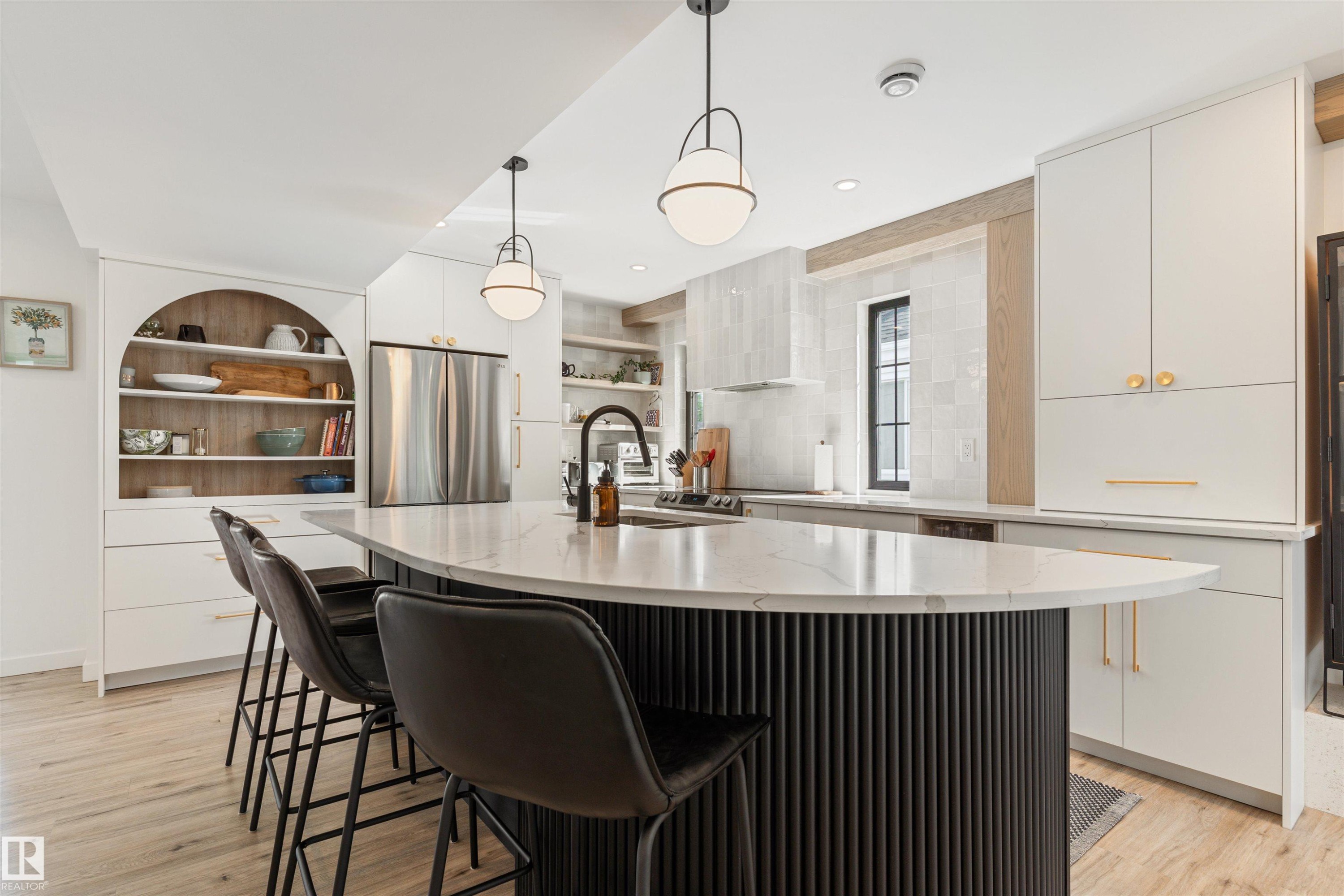 9342 74 Avenue Nw, Edmonton, AB
