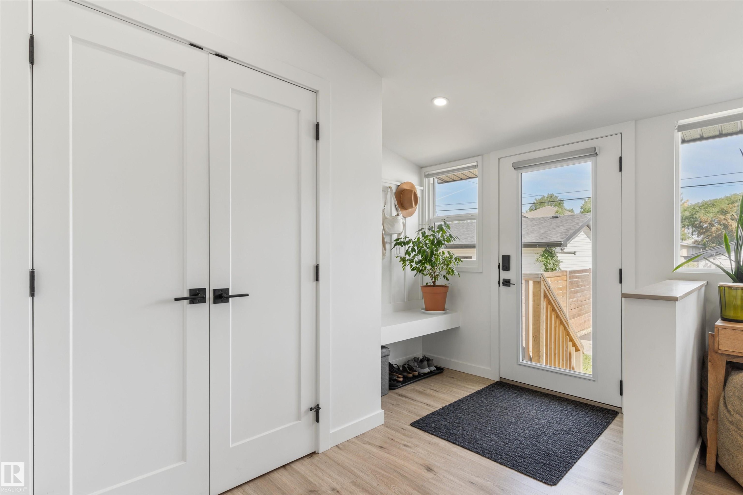 9342 74 Avenue Nw, Edmonton, AB