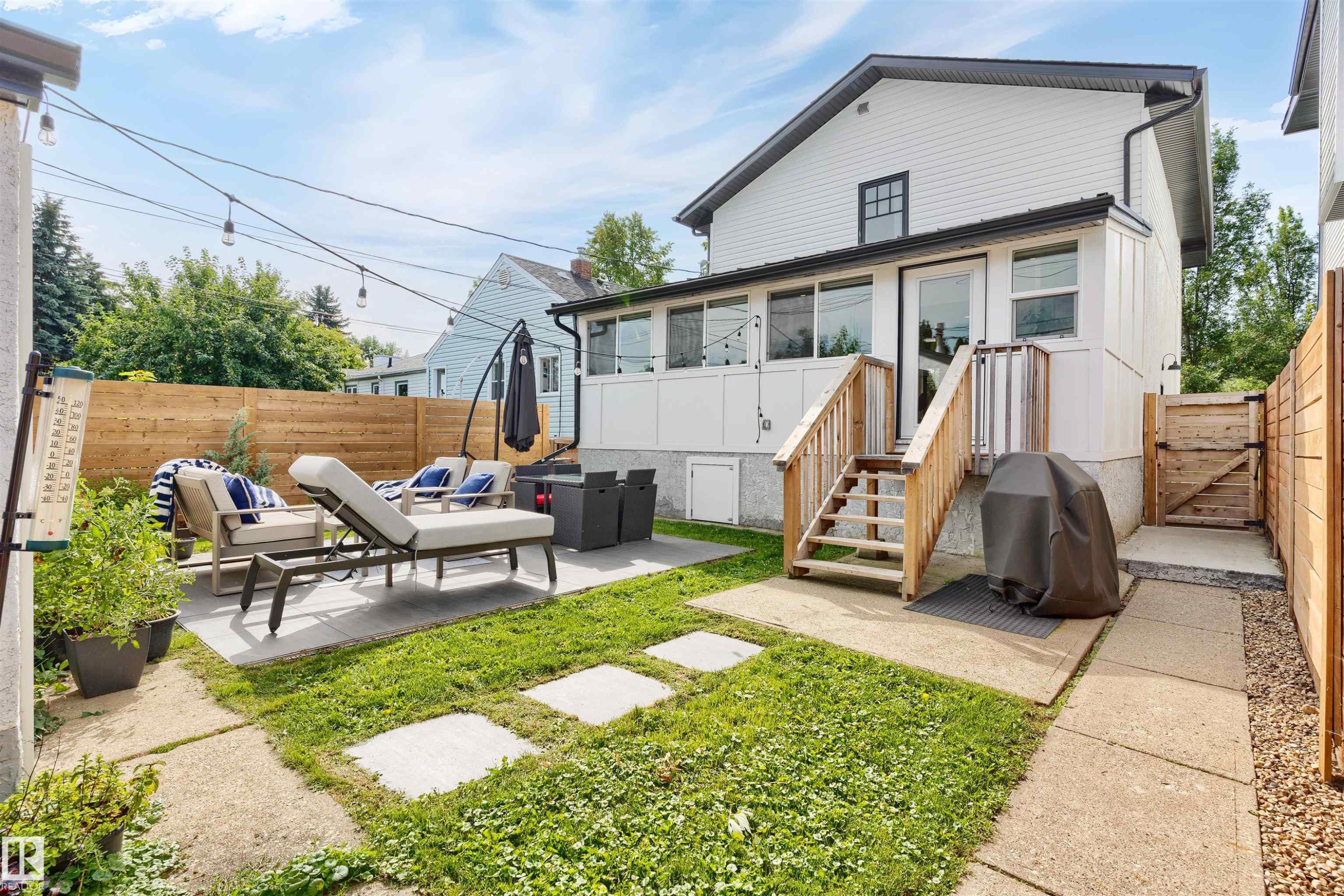 9342 74 Avenue Nw, Edmonton, AB