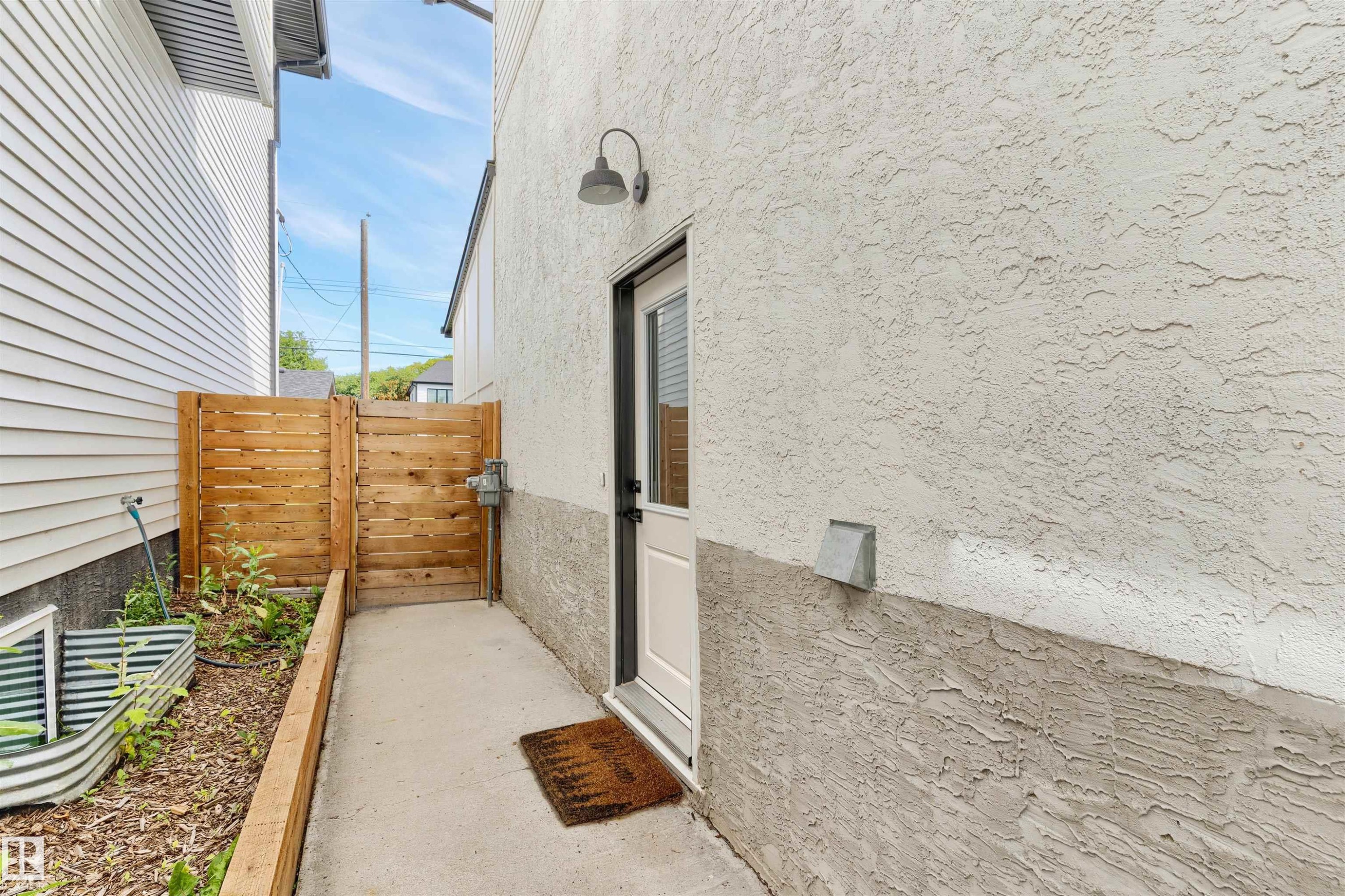 9342 74 Avenue Nw, Edmonton, AB