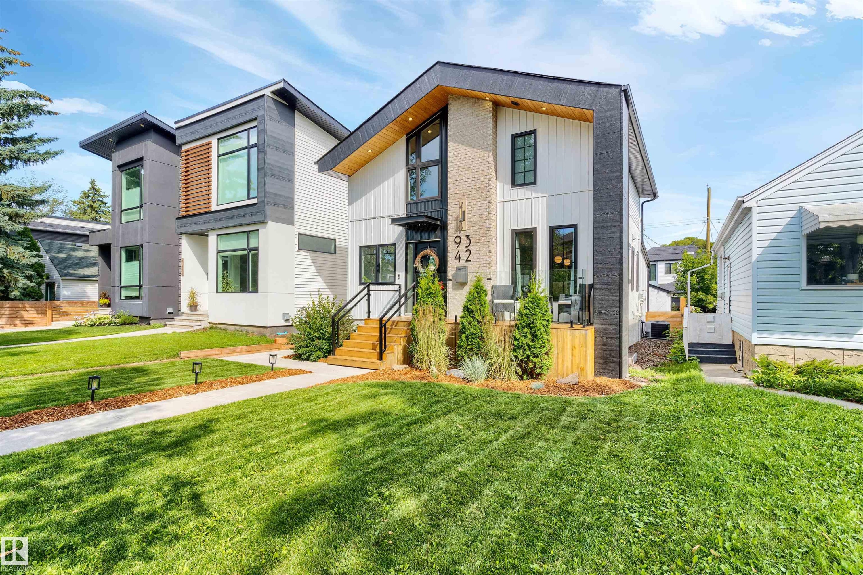 9342 74 Avenue Nw, Edmonton, AB