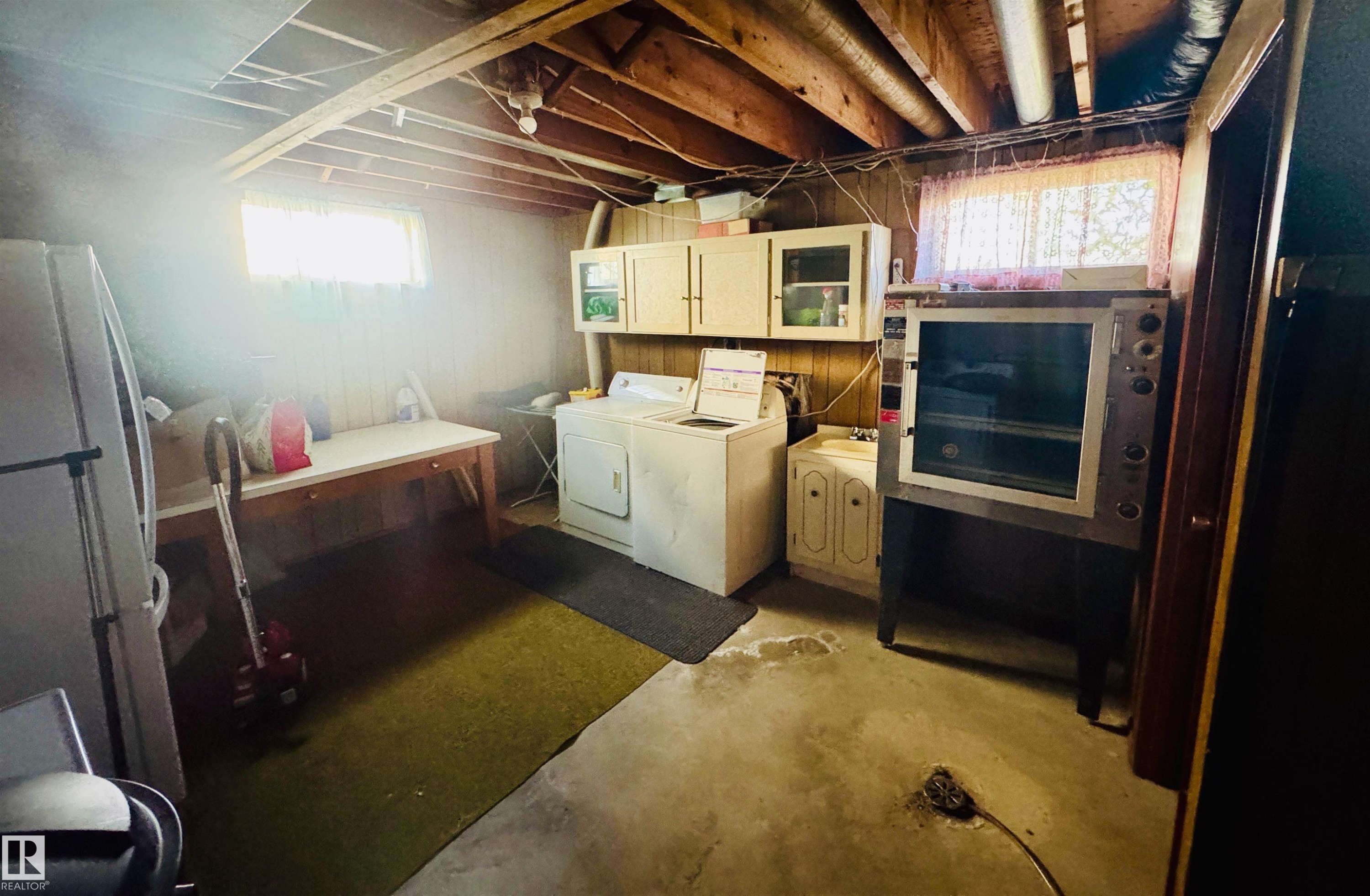 4210 48 Avenue, St. Paul Town, AB - Indoor