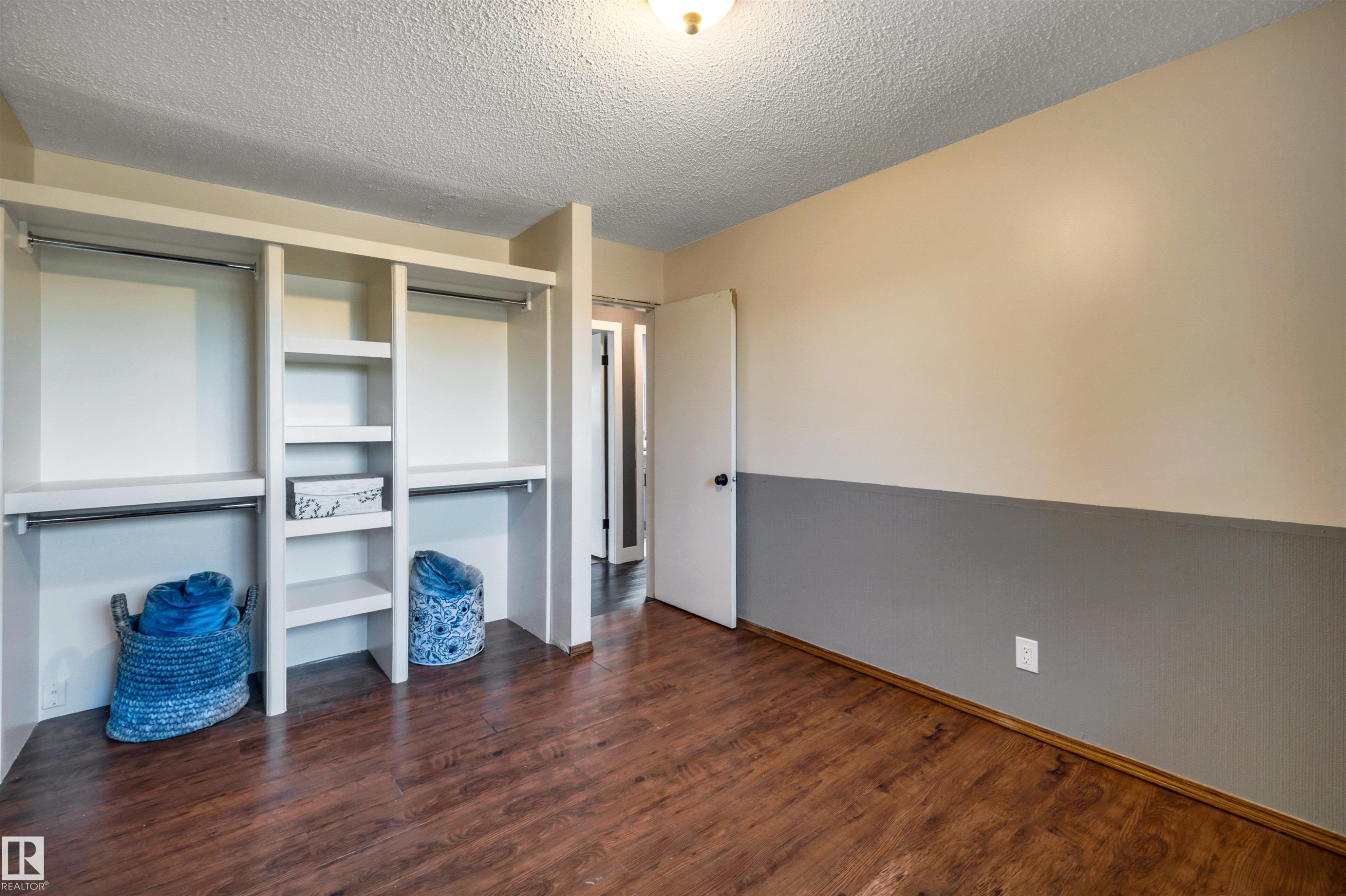 10332 29 Street Nw, Edmonton, AB