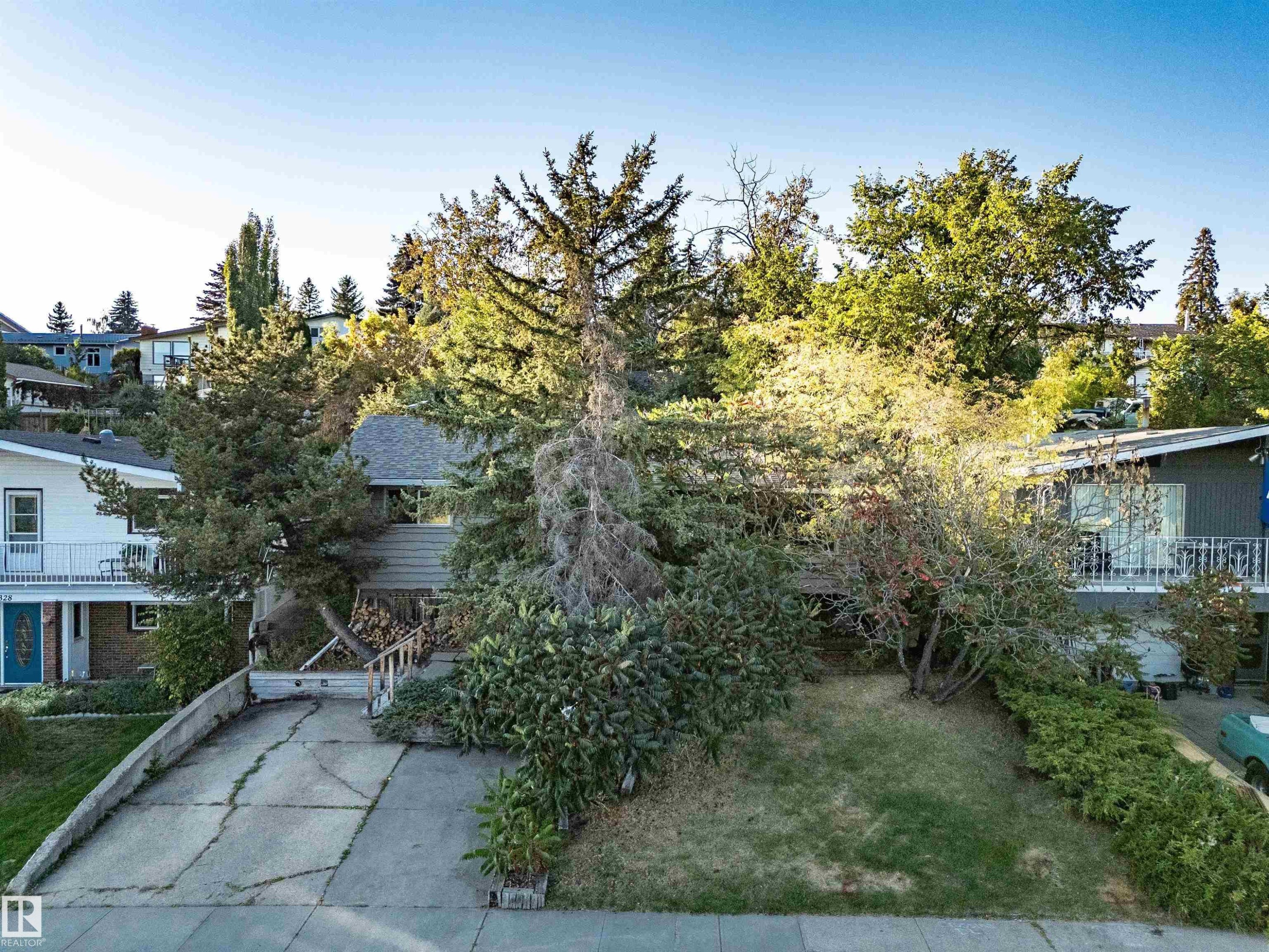10332 29 Street Nw, Edmonton, AB