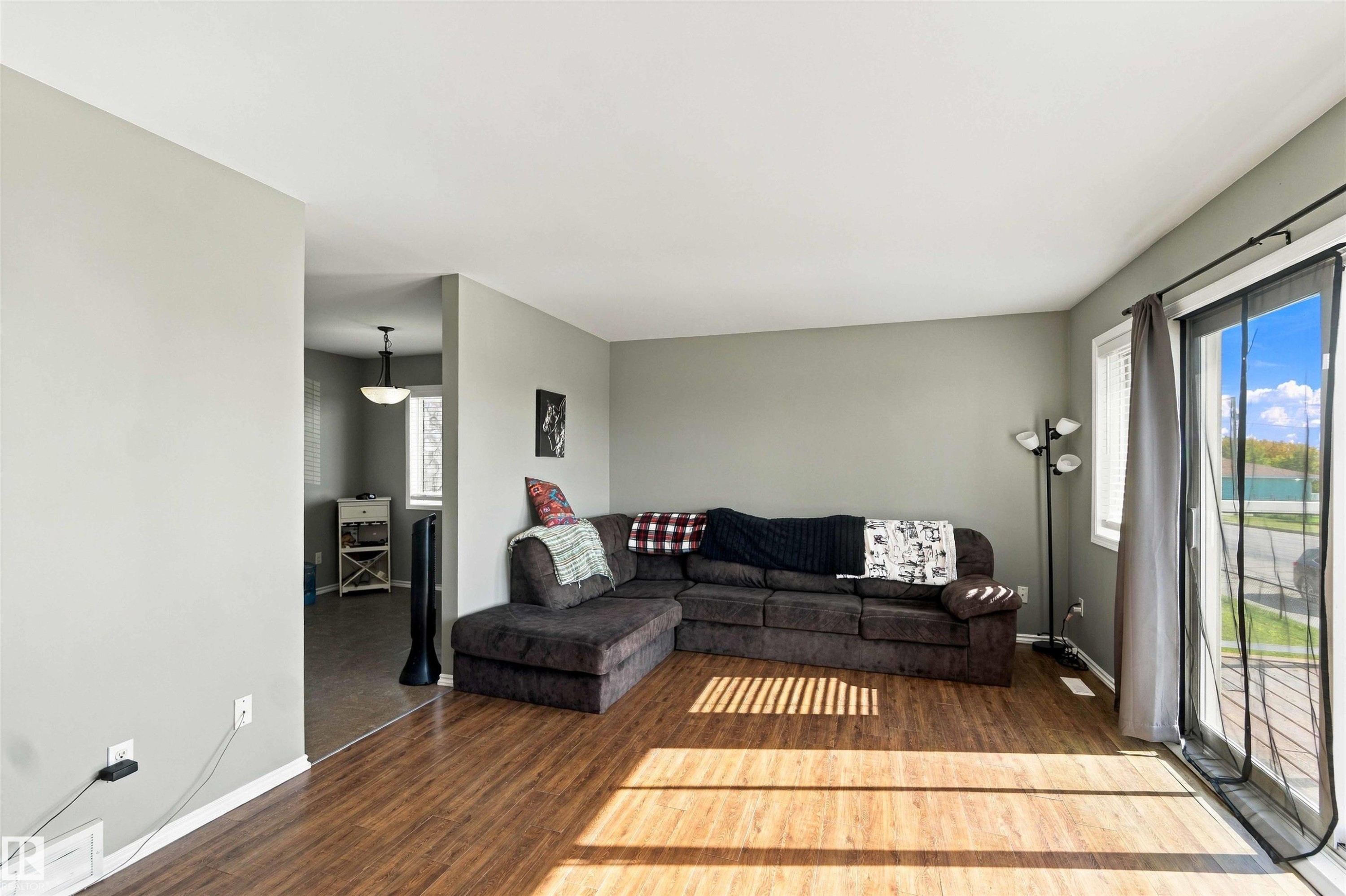5234 51 Avenue, Wabamun, AB