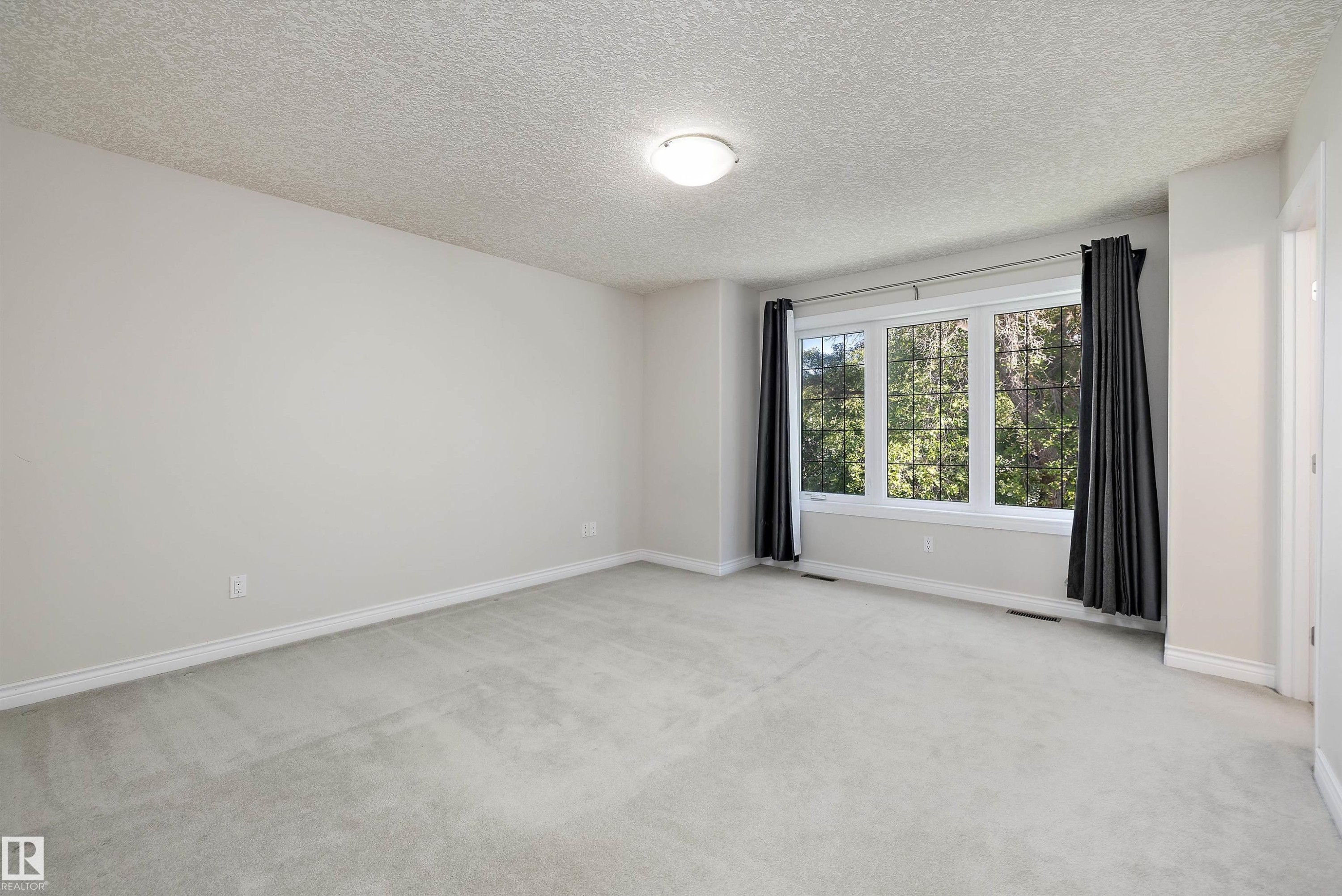 12132 92 Street Nw, Edmonton, AB