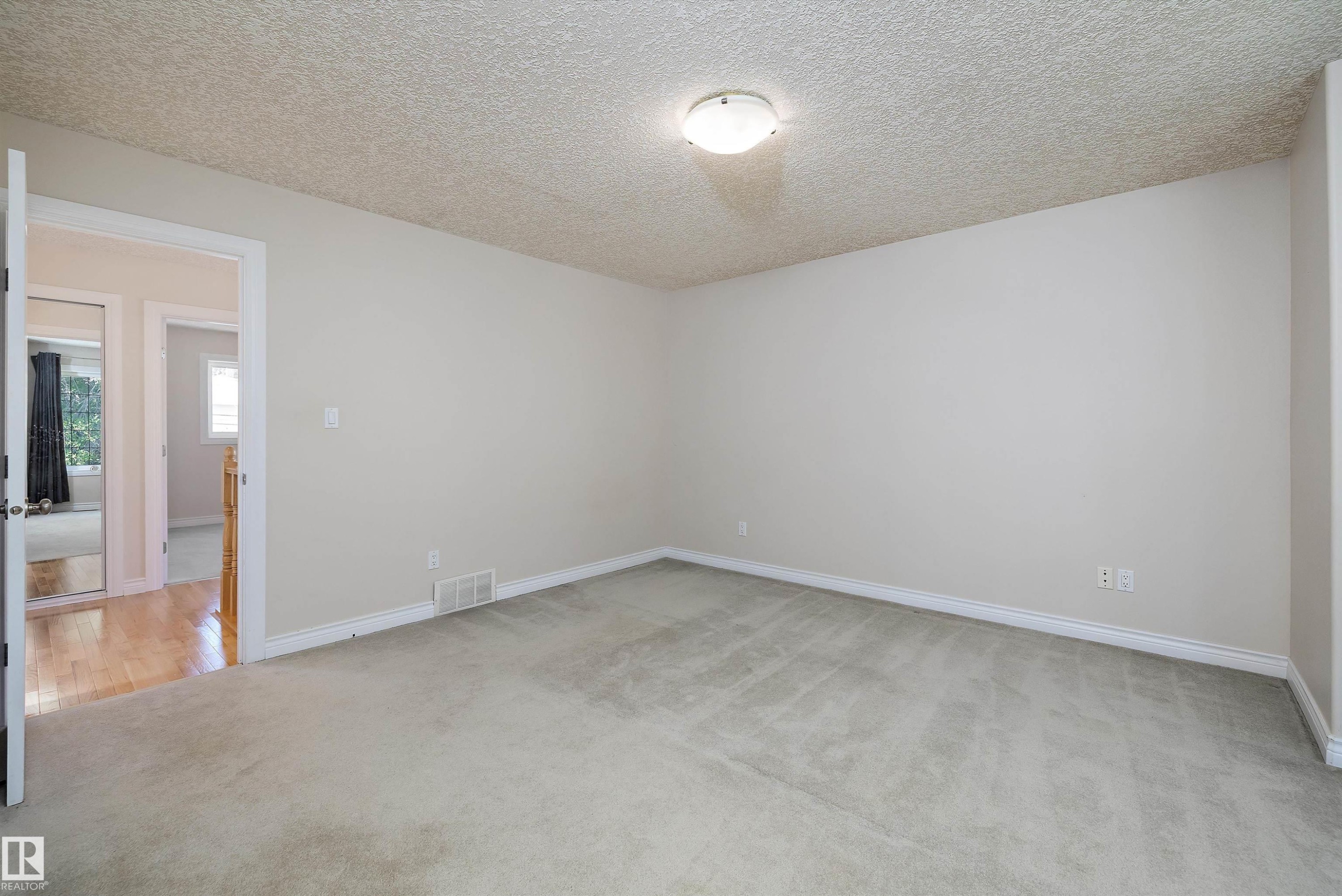 12132 92 Street Nw, Edmonton, AB