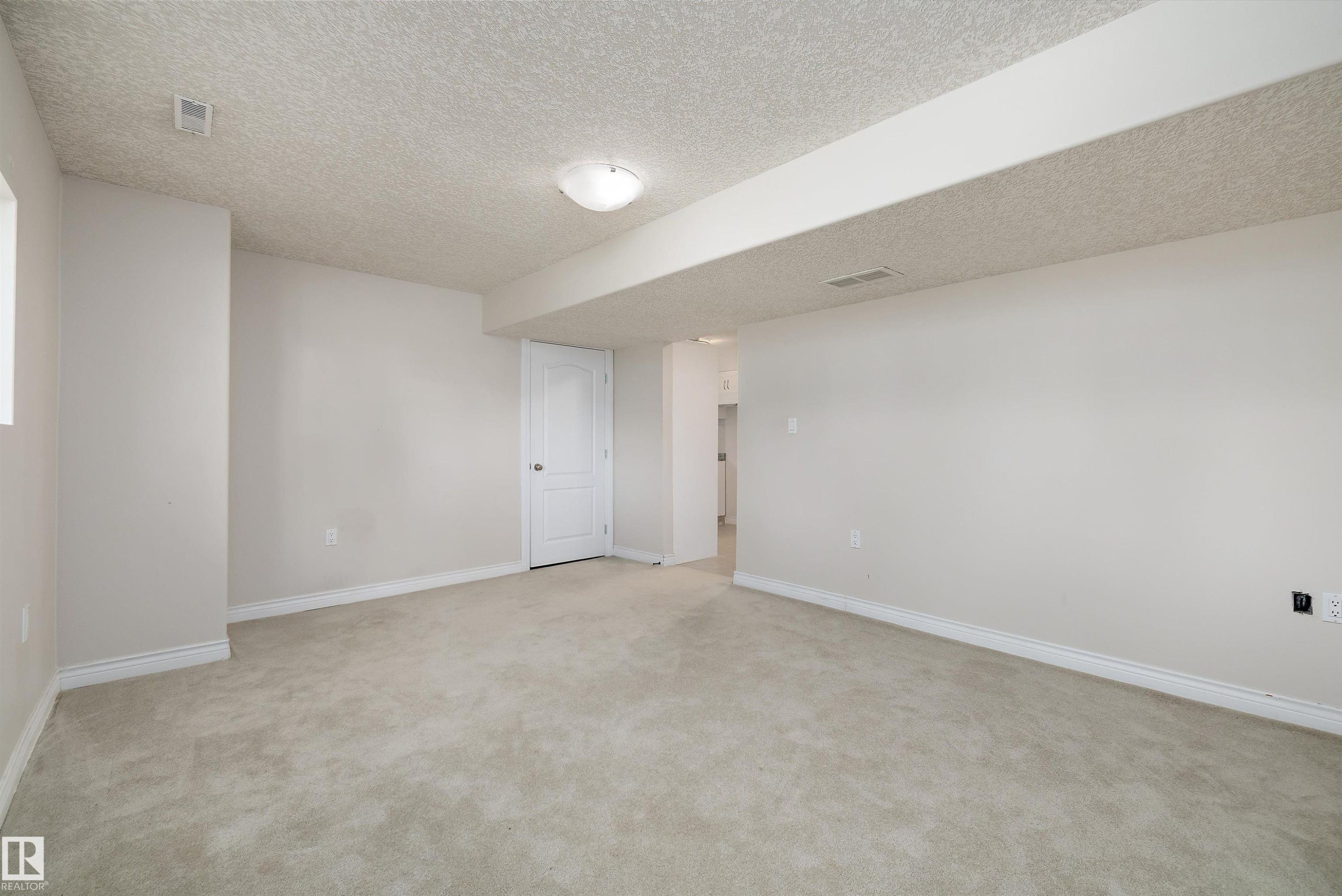 12132 92 Street Nw, Edmonton, AB