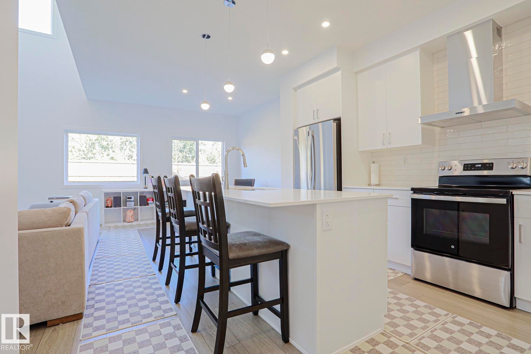 102 Royal Street, St. Albert, AB