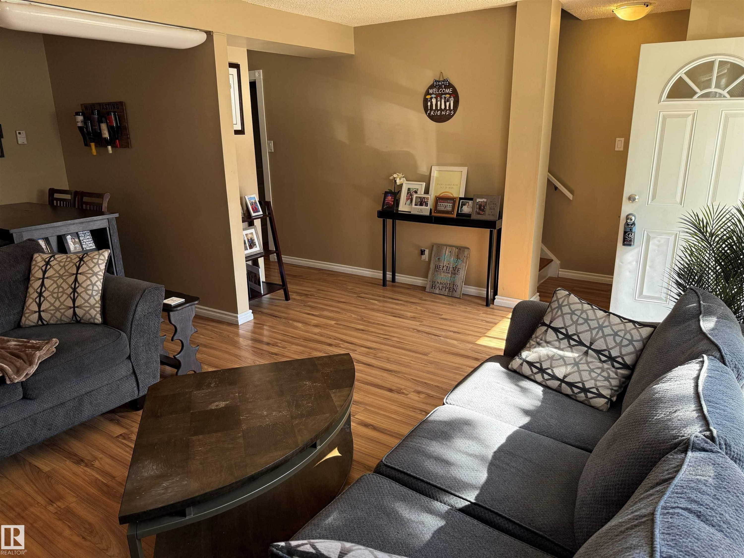 18207 74 Avenue Nw, Edmonton, AB