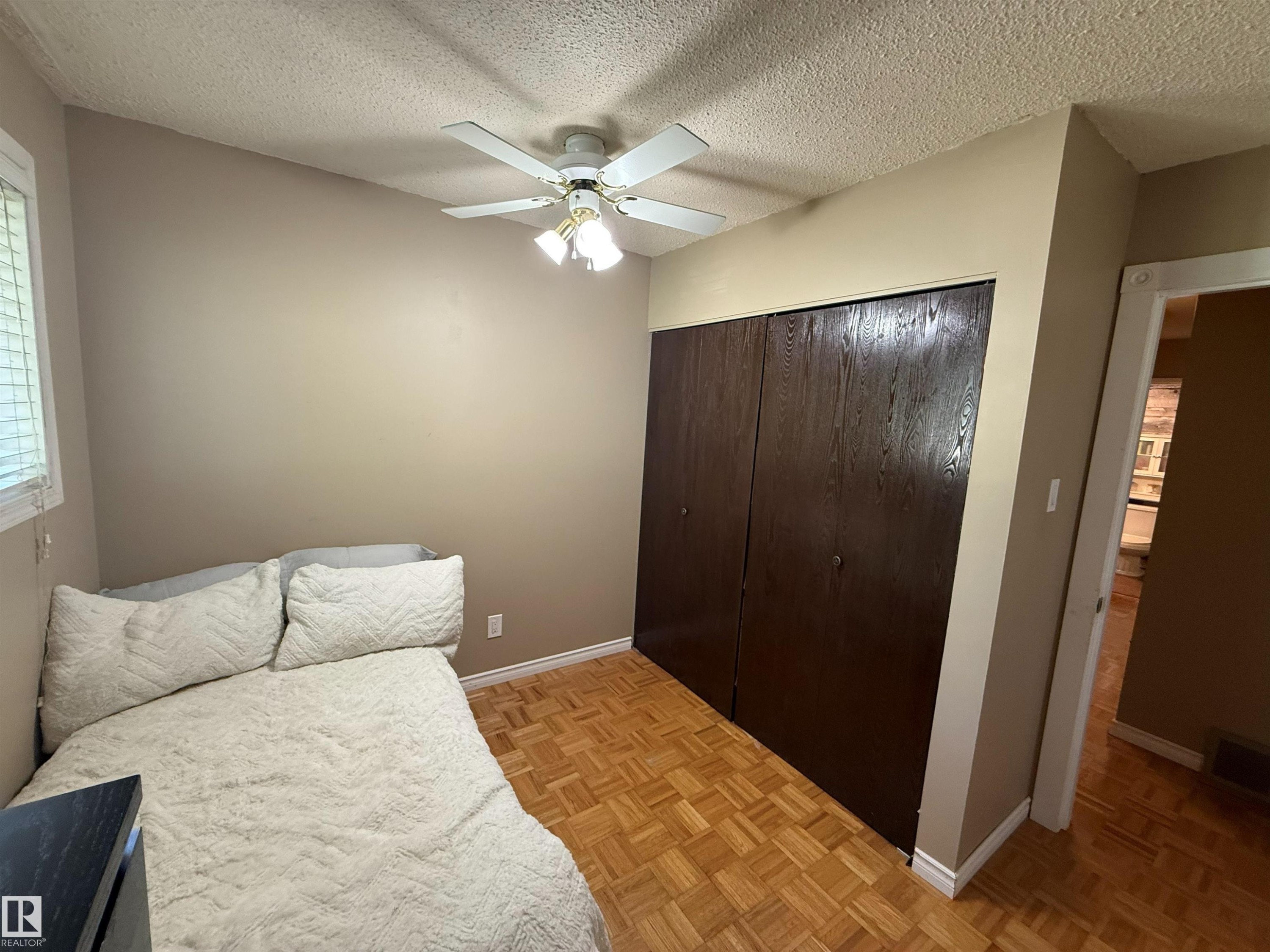 18207 74 Avenue Nw, Edmonton, AB