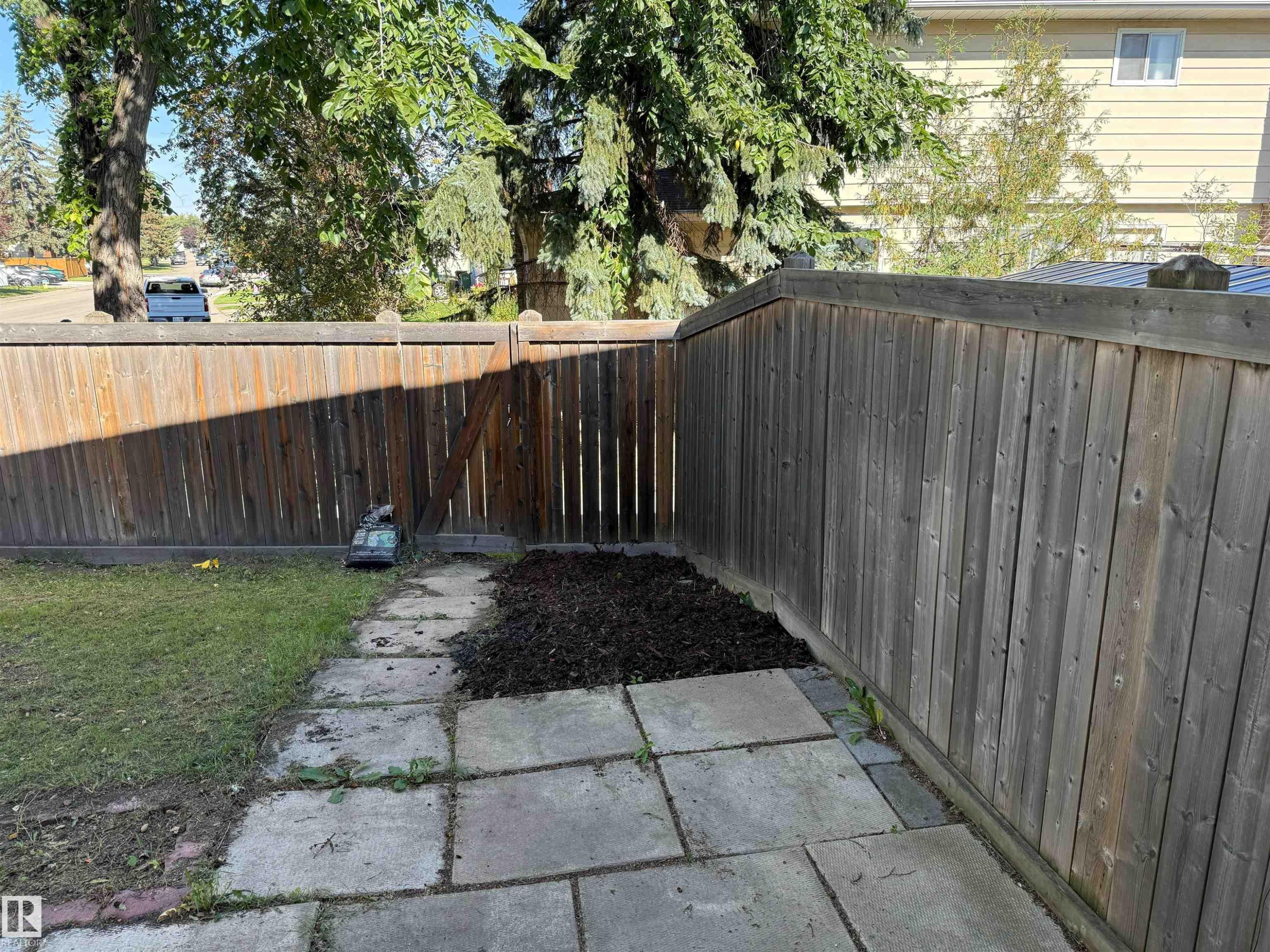 18207 74 Avenue Nw, Edmonton, AB