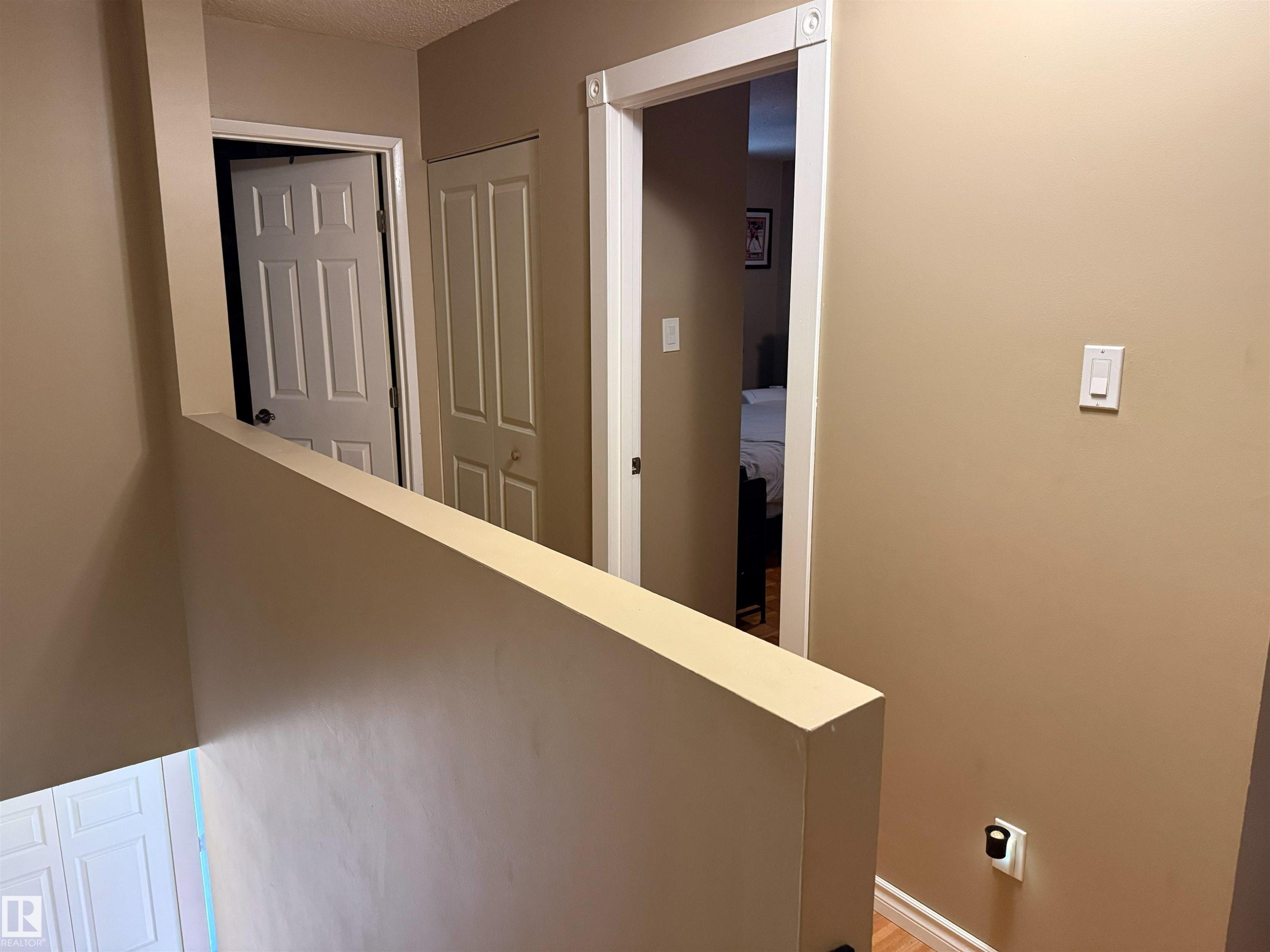18207 74 Avenue Nw, Edmonton, AB