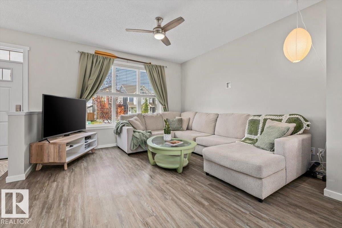 2675 Maple Way Nw, Edmonton, AB