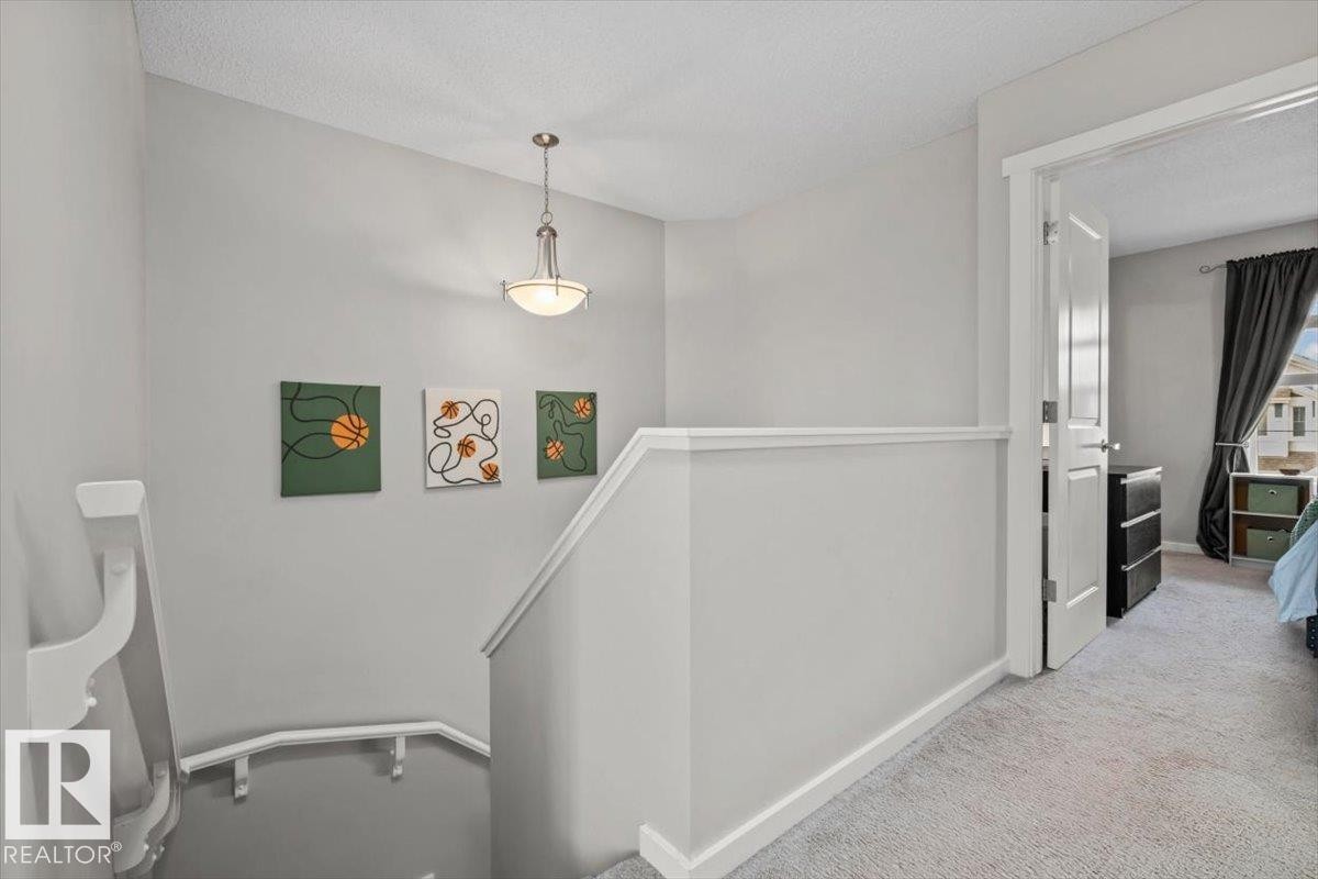 2675 Maple Way Nw, Edmonton, AB