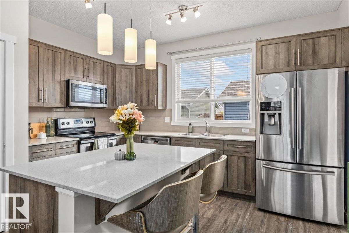 2675 Maple Way Nw, Edmonton, AB