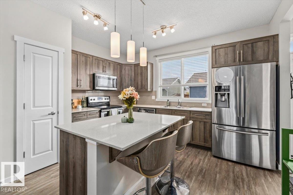 2675 Maple Way Nw, Edmonton, AB