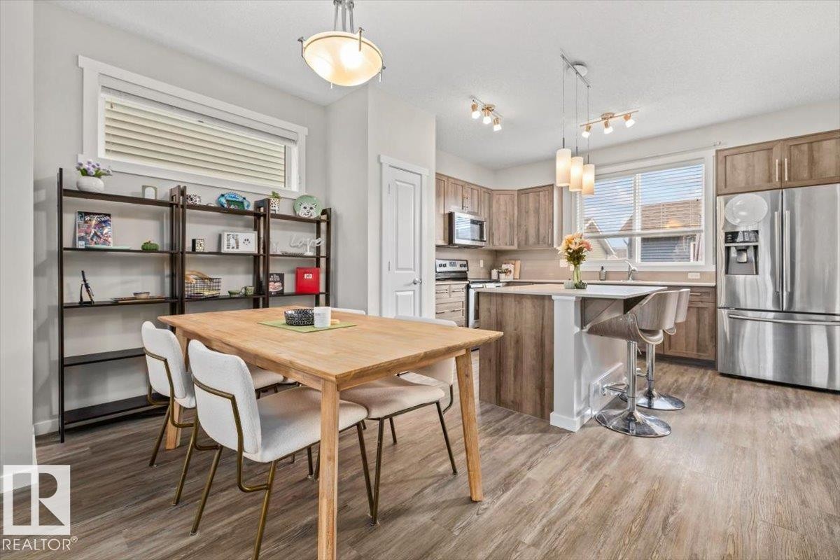 2675 Maple Way Nw, Edmonton, AB