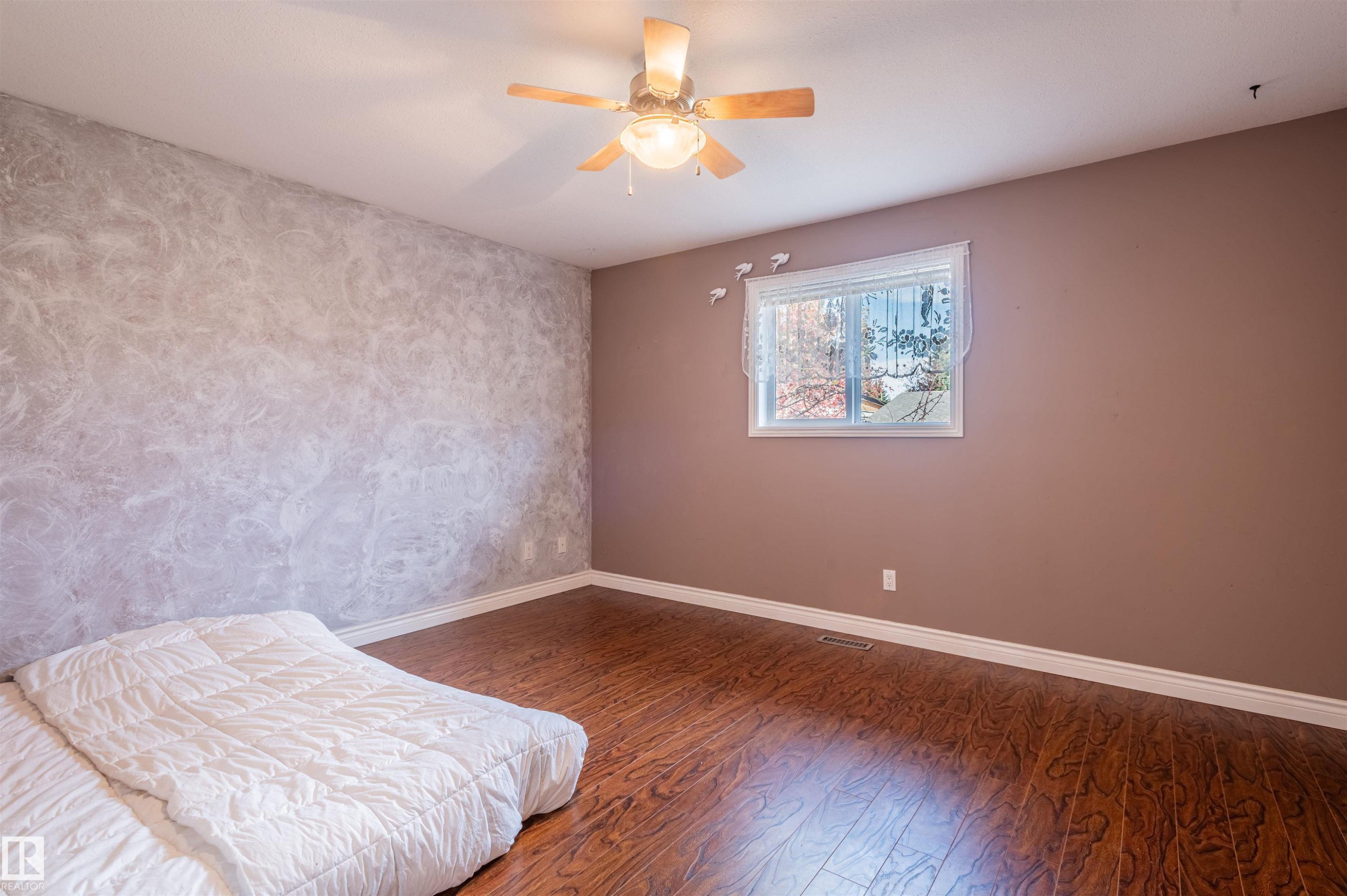 4909 57 Avenue, Stony Plain, AB