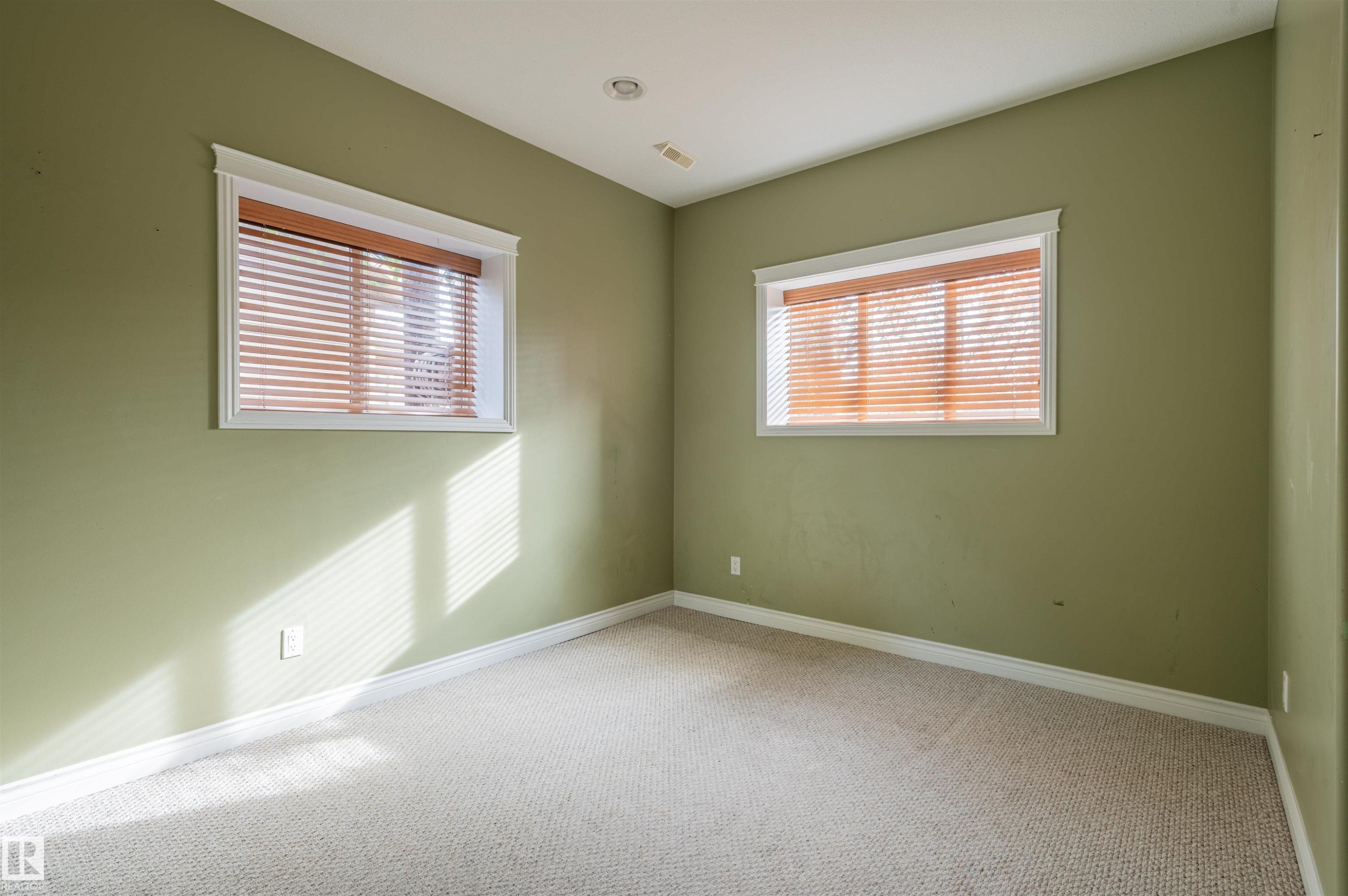 4909 57 Avenue, Stony Plain, AB