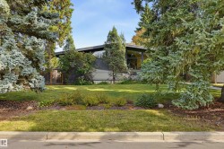 3 RIVERSIDE Crescent NW Edmonton, AB T5N 3M4