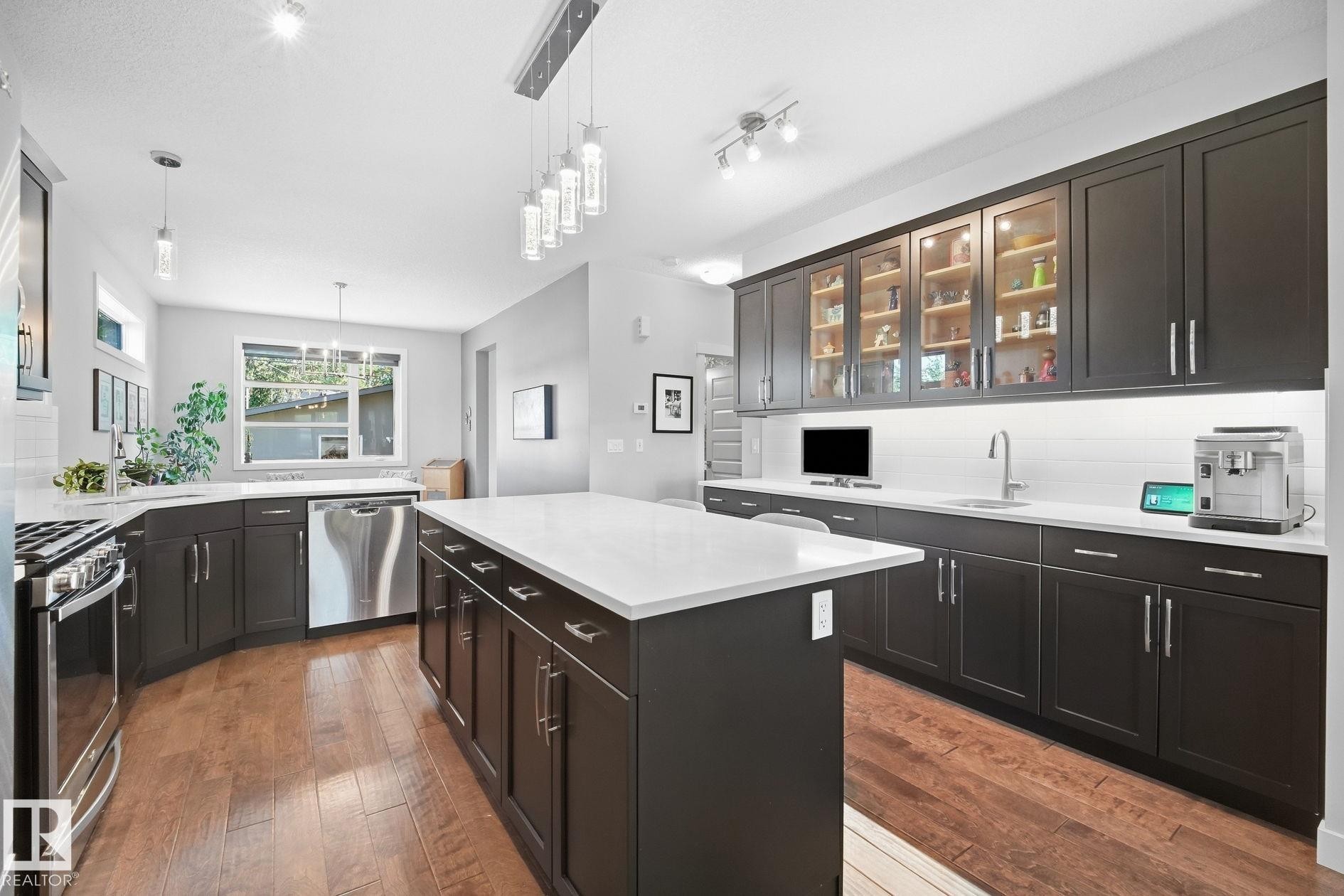10413 145 Street Nw, Edmonton, AB