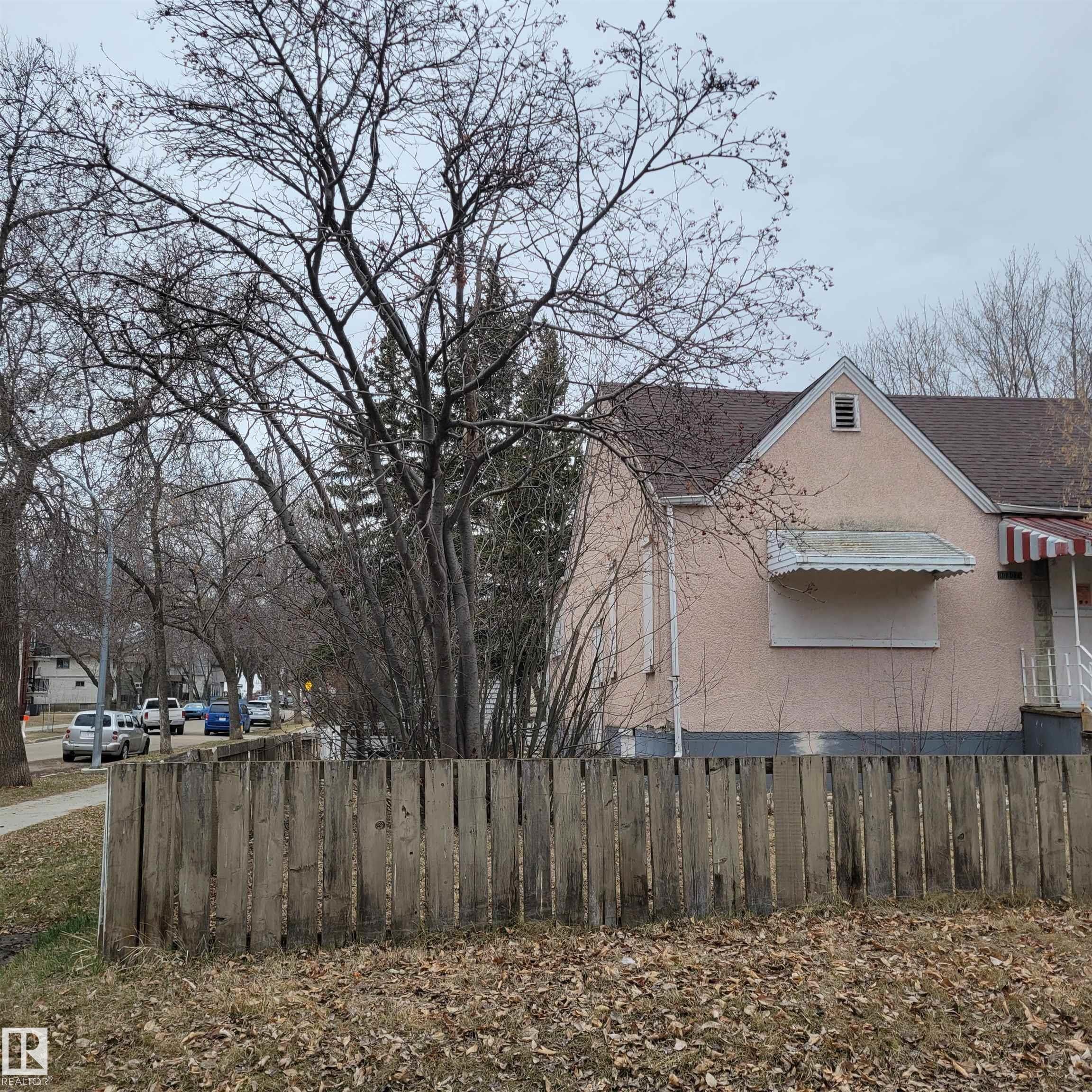 10802 112 Street Nw, Edmonton, AB