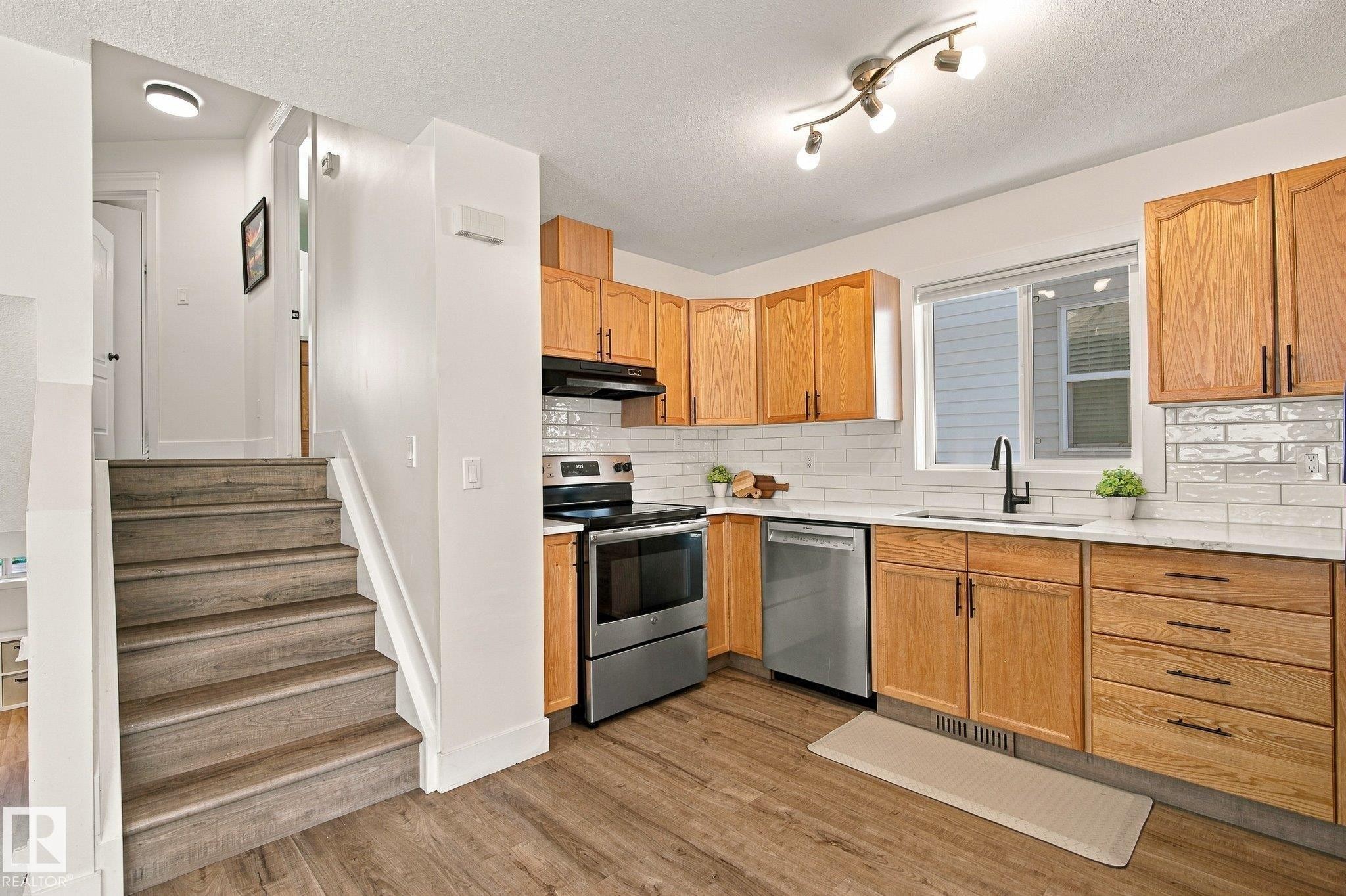 1908 36 Avenue Nw, Edmonton, AB