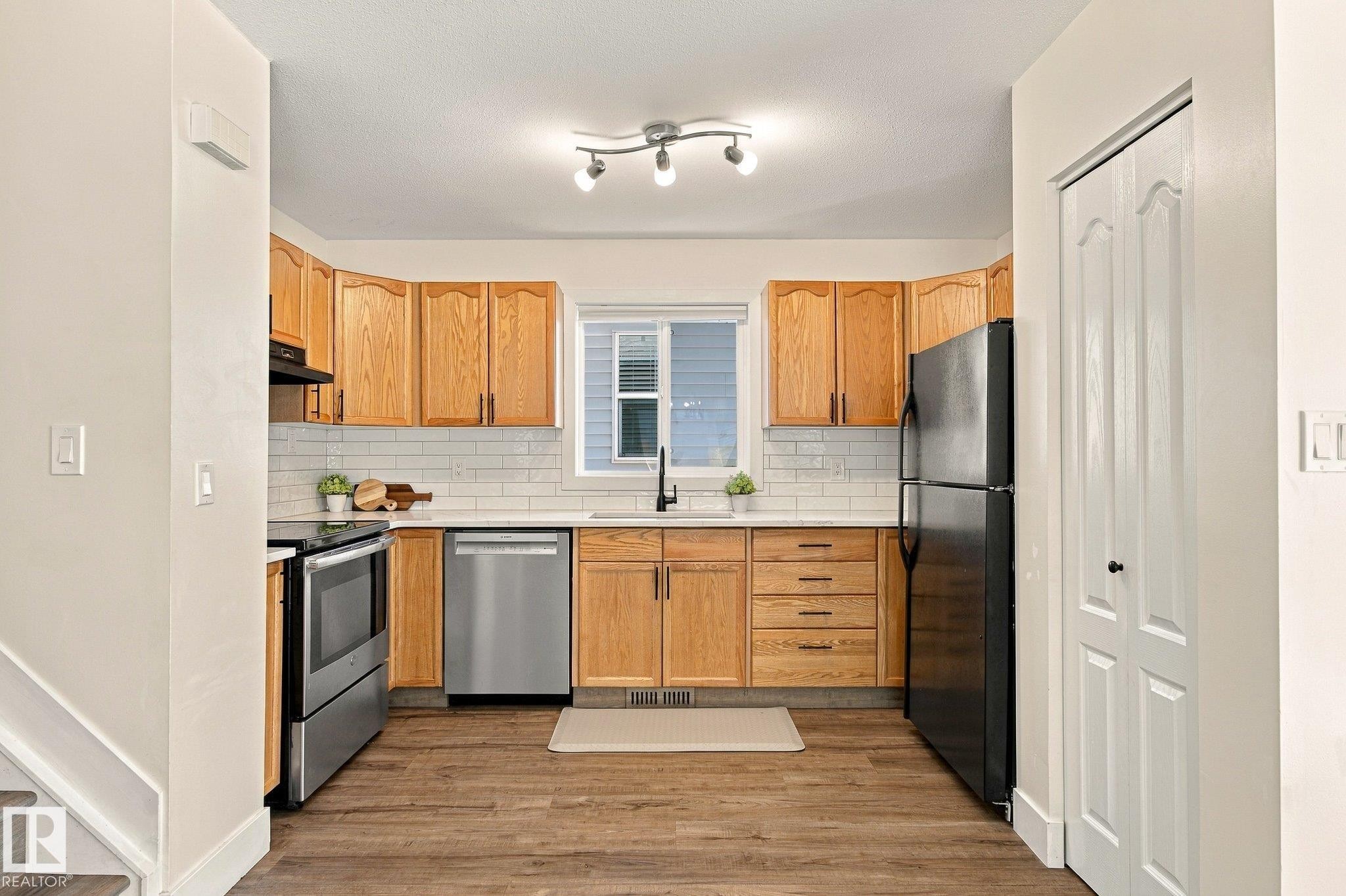 1908 36 Avenue Nw, Edmonton, AB