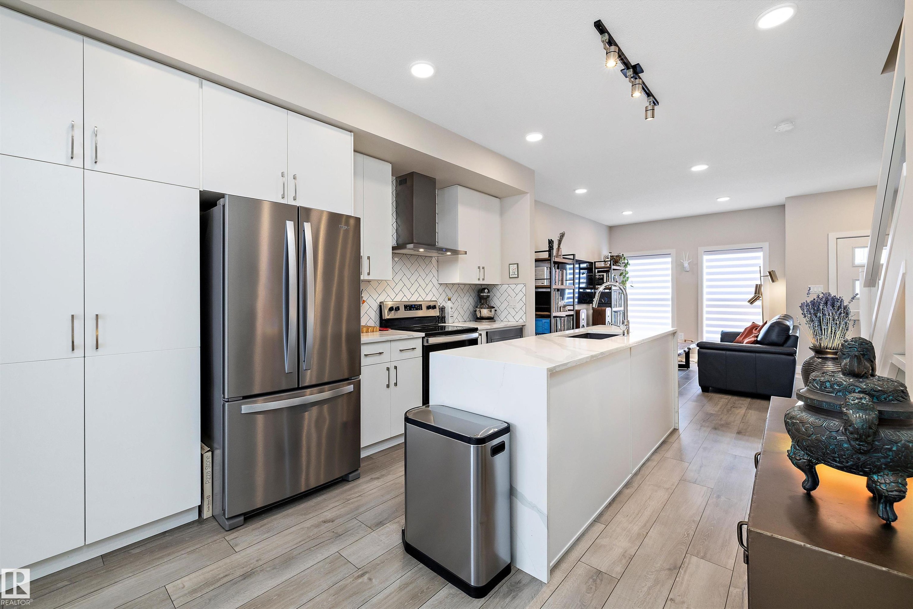 7817 Yorke Road Nw, Edmonton, AB