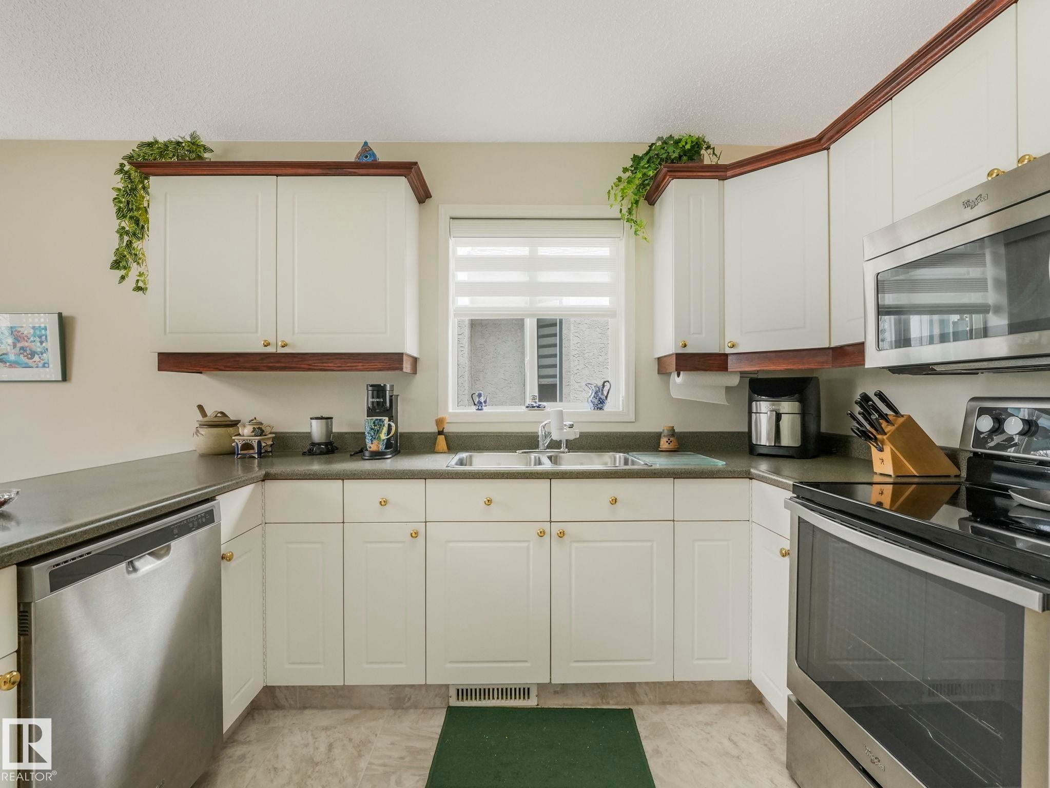 122 Haddow Close Nw, Edmonton, AB