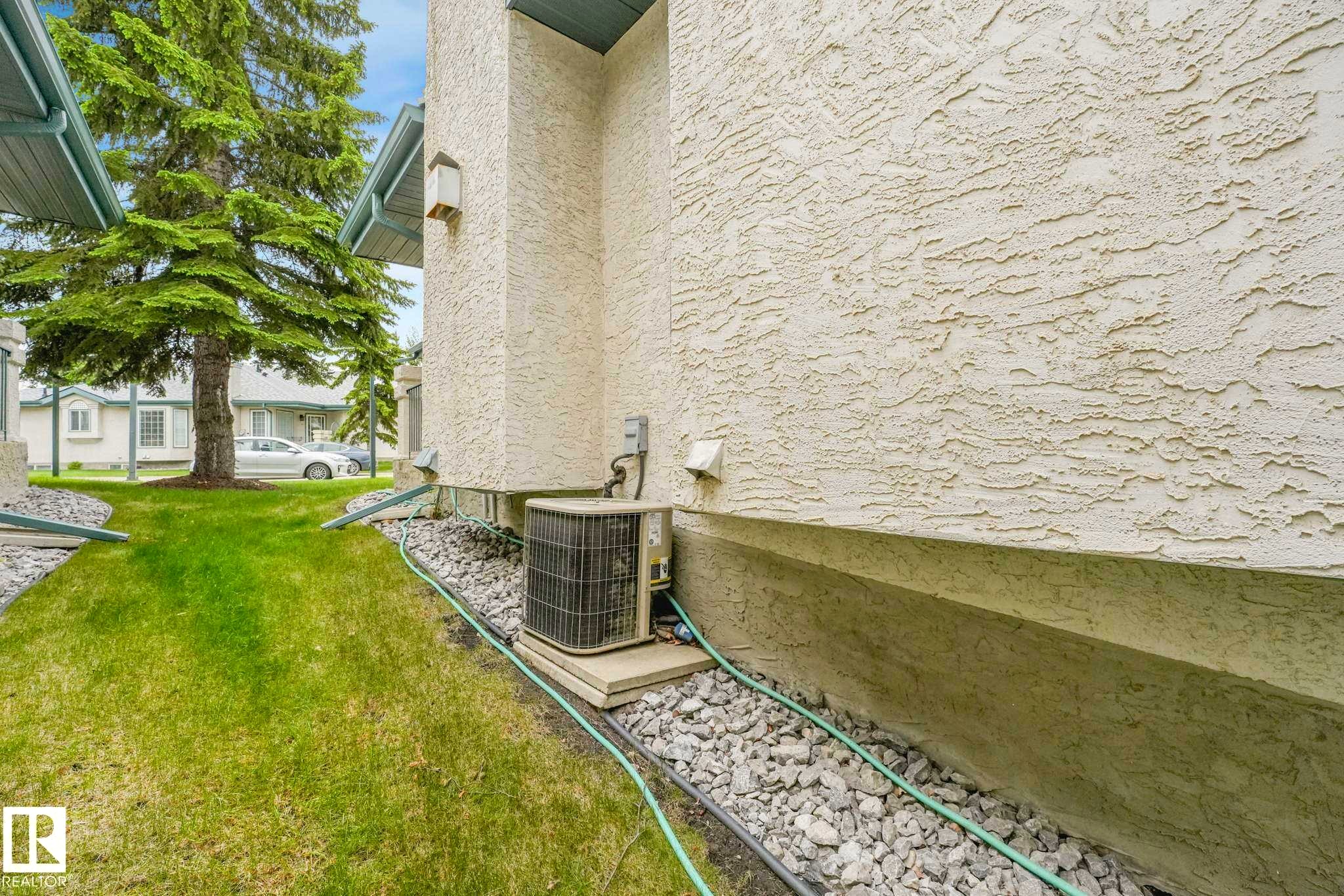 122 Haddow Close Nw, Edmonton, AB