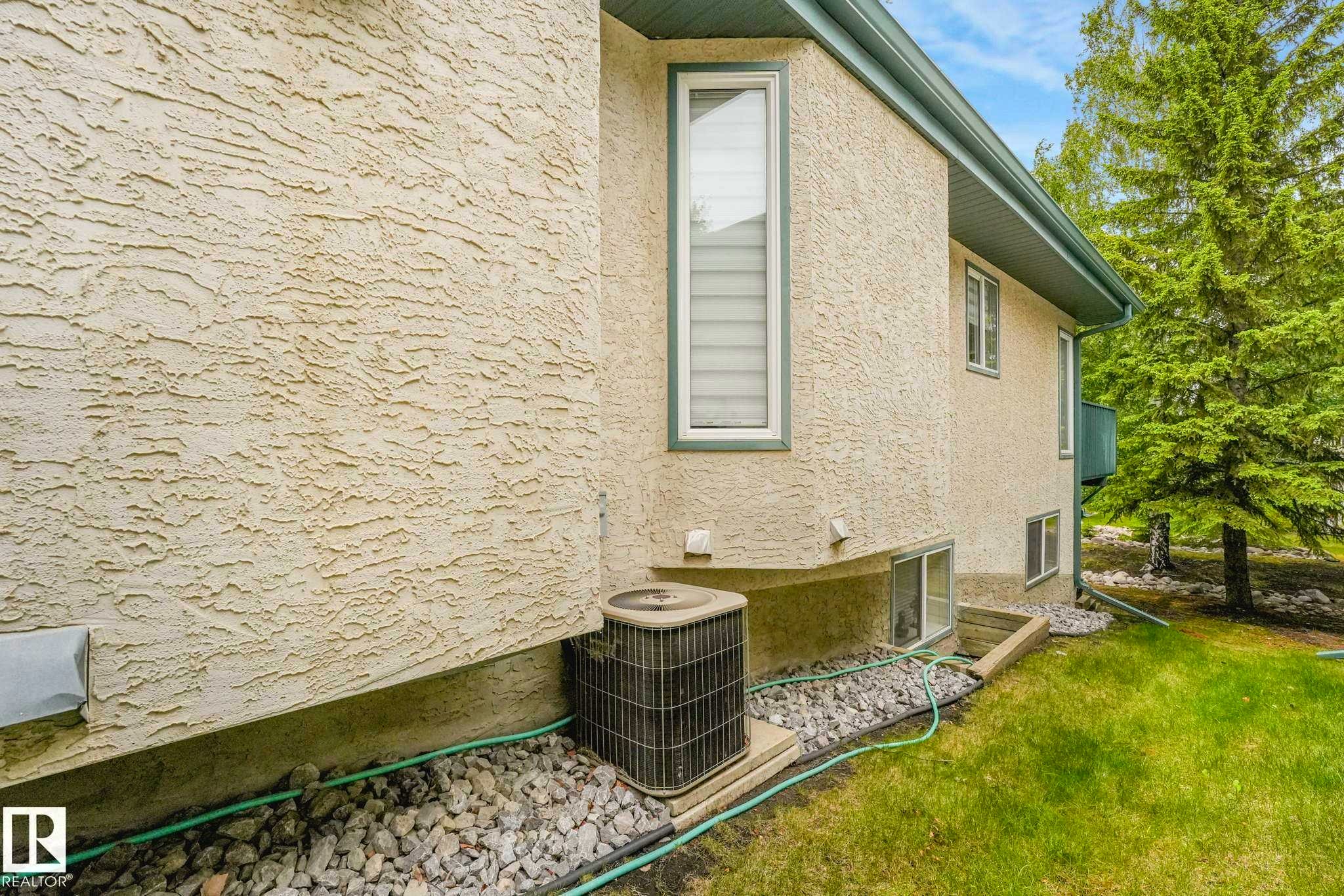 122 Haddow Close Nw, Edmonton, AB