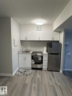 #714 10160 114 ST NW Edmonton, AB T5K 2L2