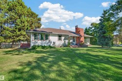 5404 52 Avenue Lamont, AB T0B 2R0