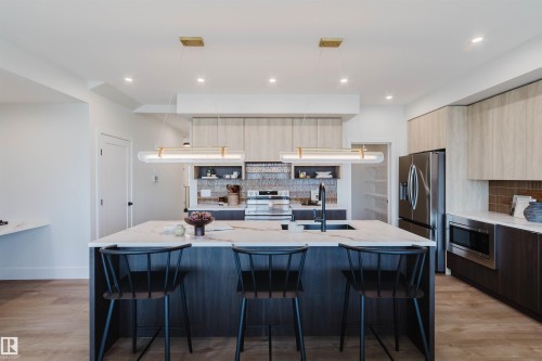22 Clichy Close   St. Albert, AB T8T 2E4