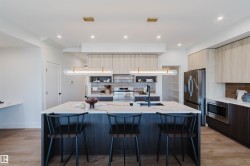 22 Clichy Close St. Albert, AB T8T 2E4