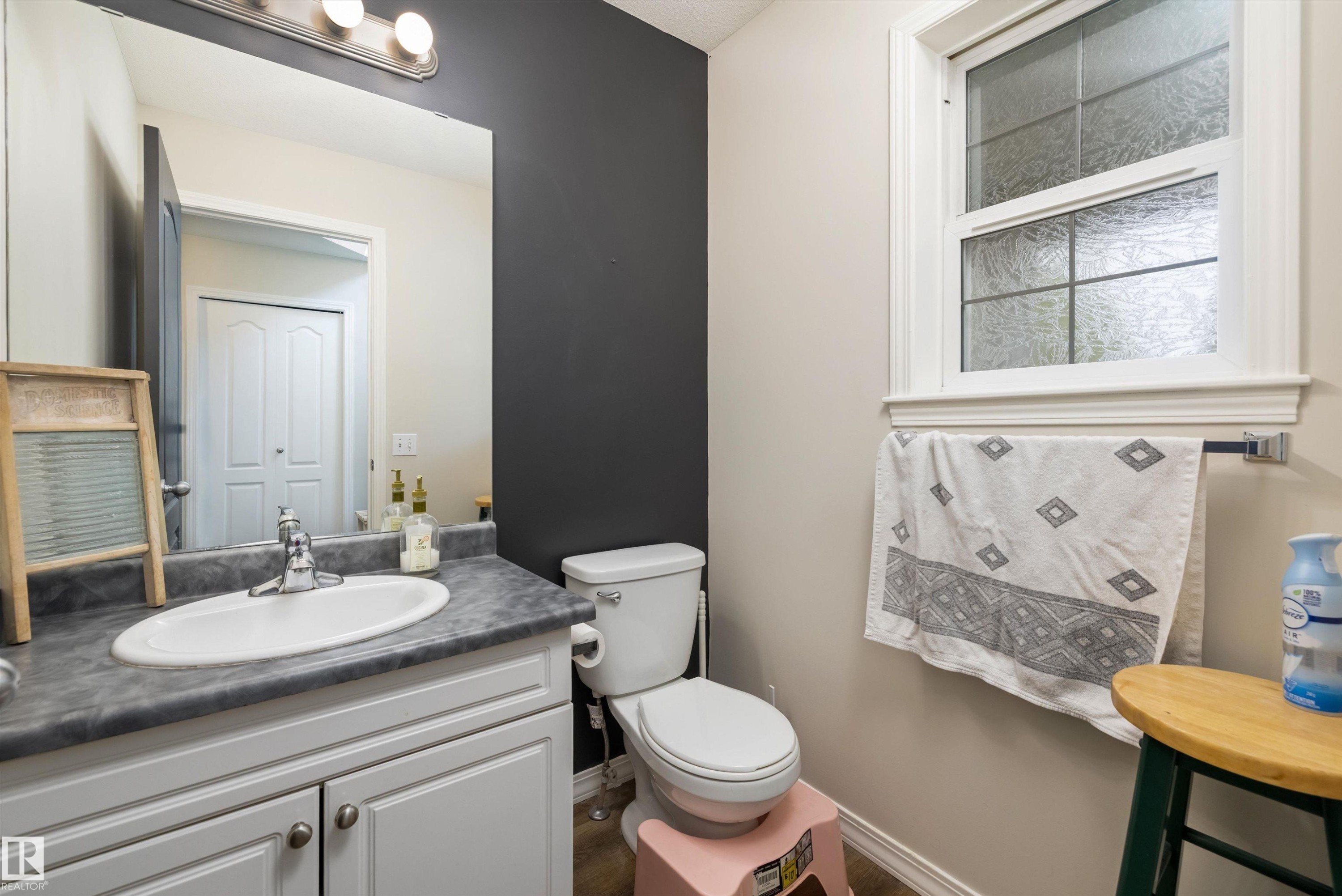 81 Michigan Street, Devon, AB