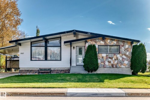 5017 47 Avenue   Calmar, AB T0C 0V0