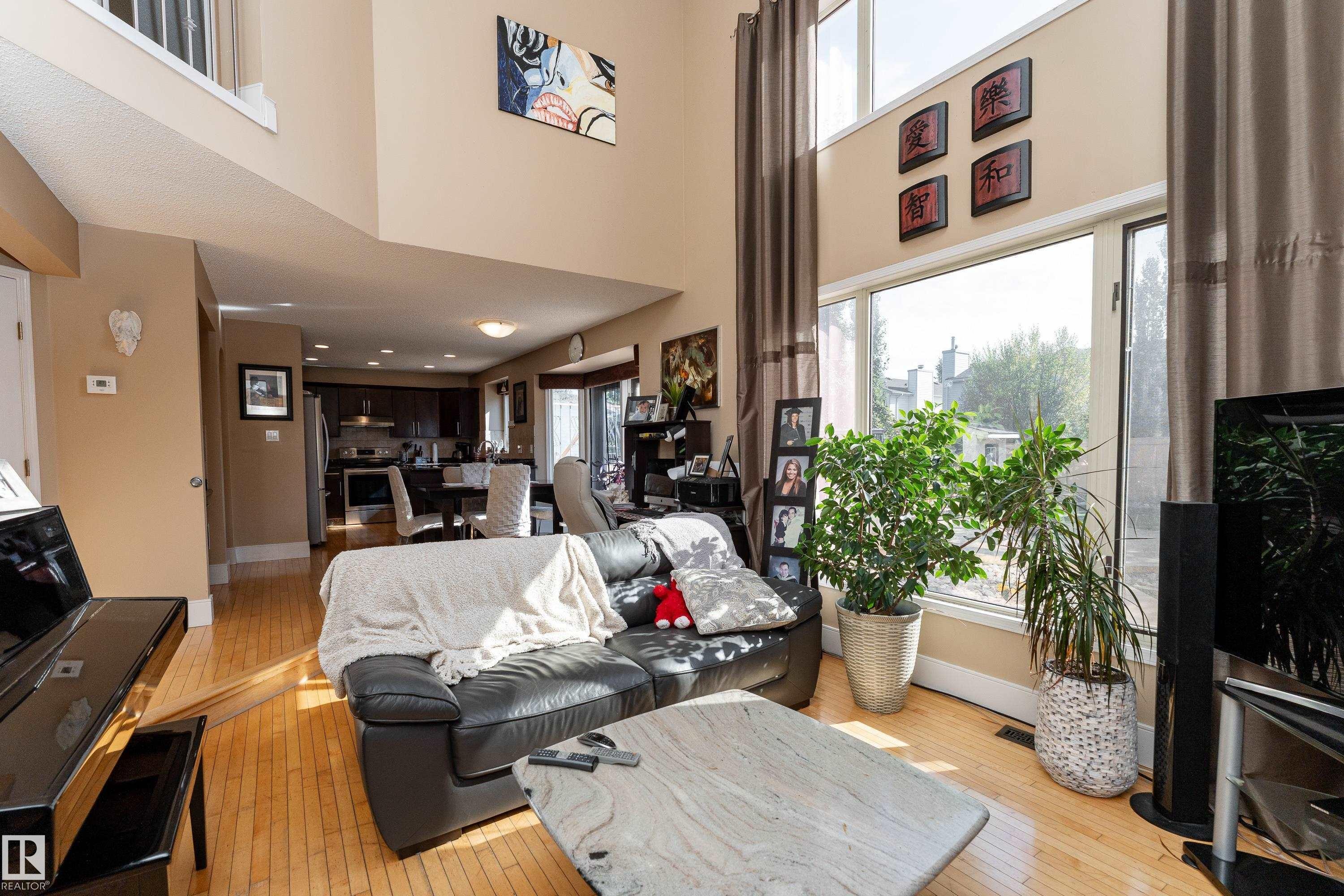 18919 91 Avenue Nw, Edmonton, AB