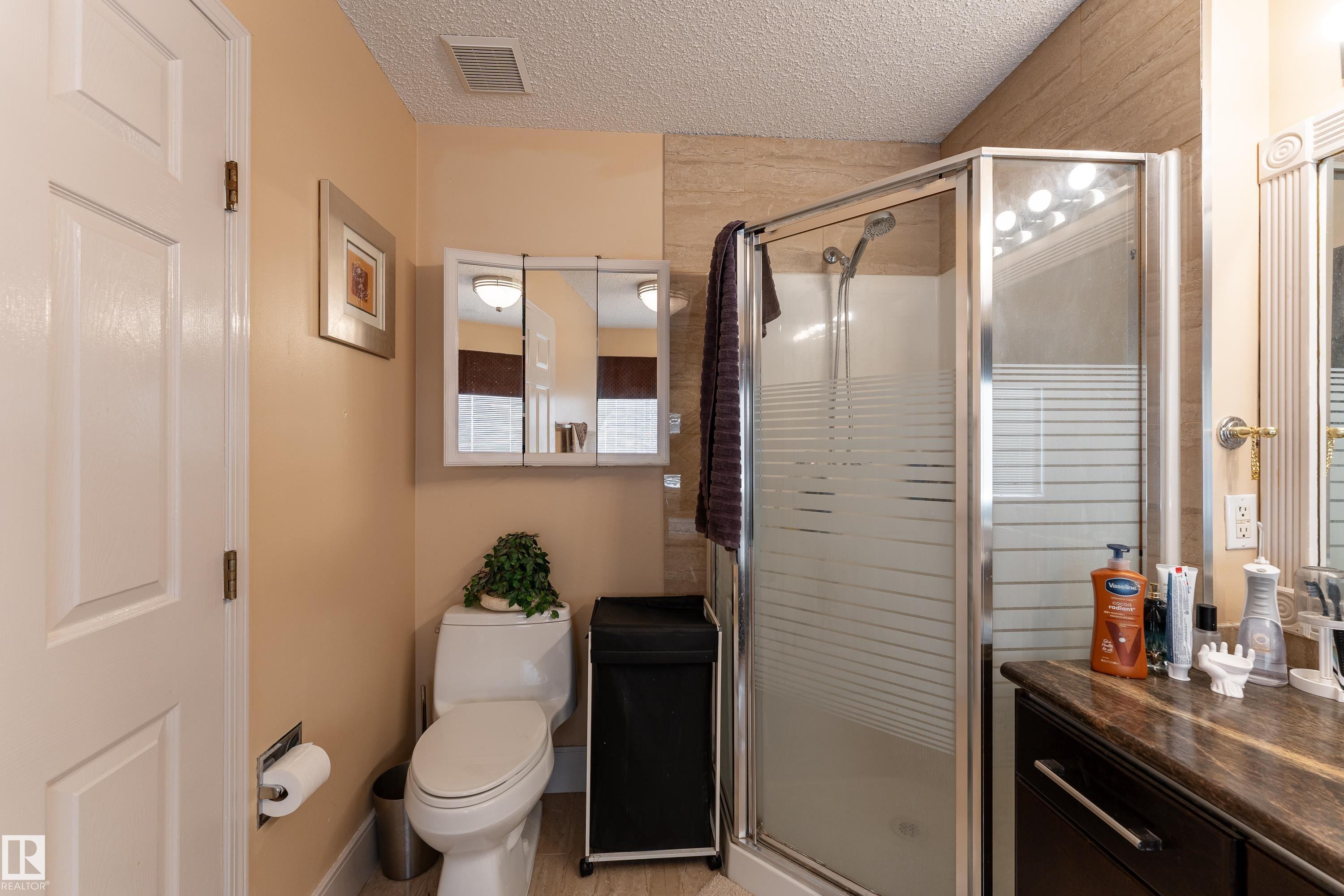18919 91 Avenue Nw, Edmonton, AB