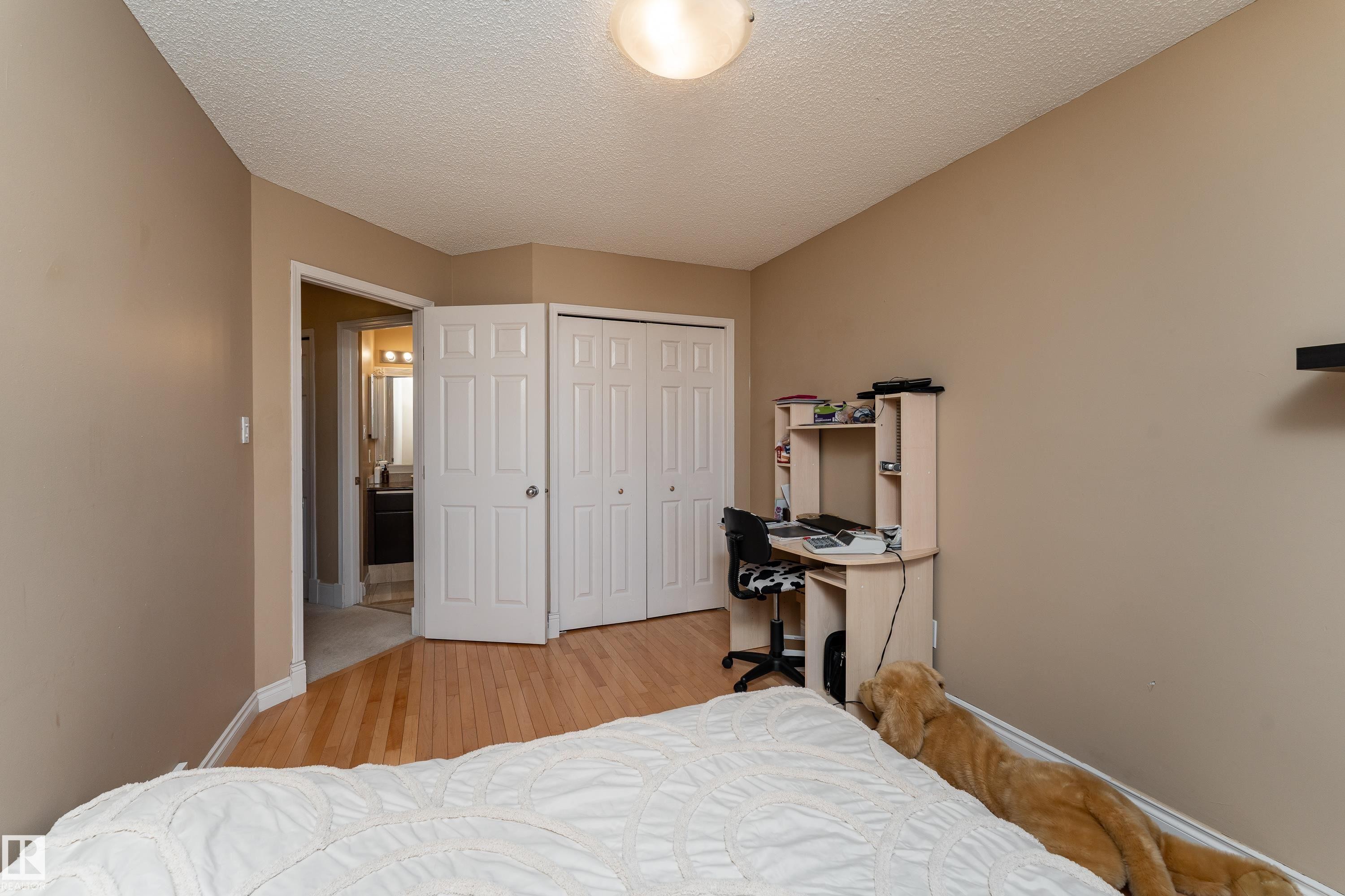 18919 91 Avenue Nw, Edmonton, AB