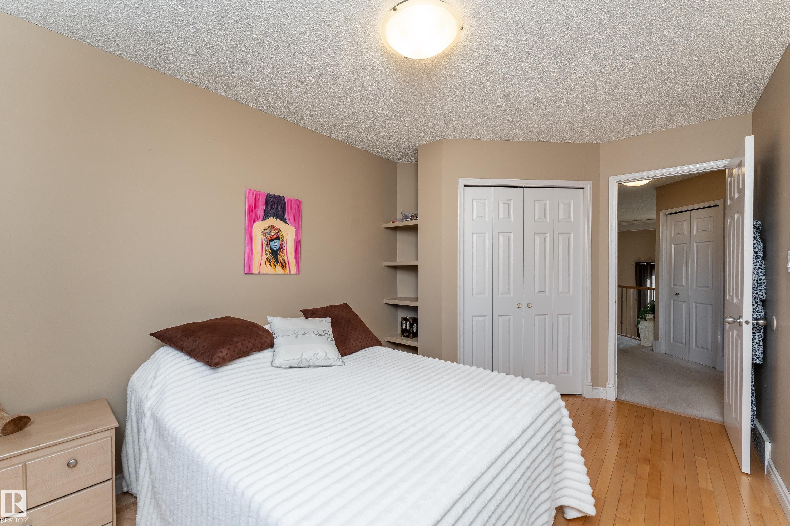 18919 91 Avenue Nw, Edmonton, AB