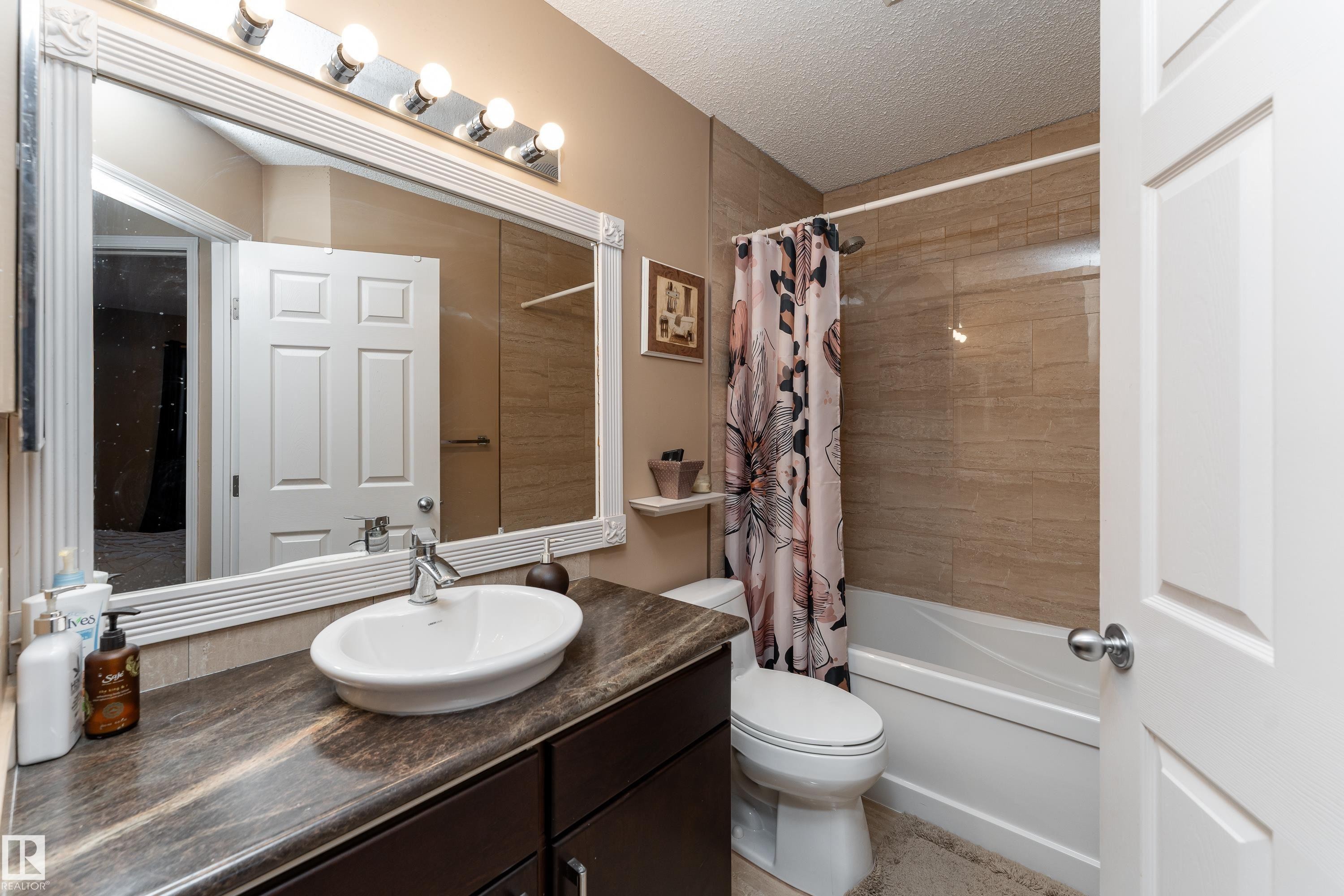 18919 91 Avenue Nw, Edmonton, AB